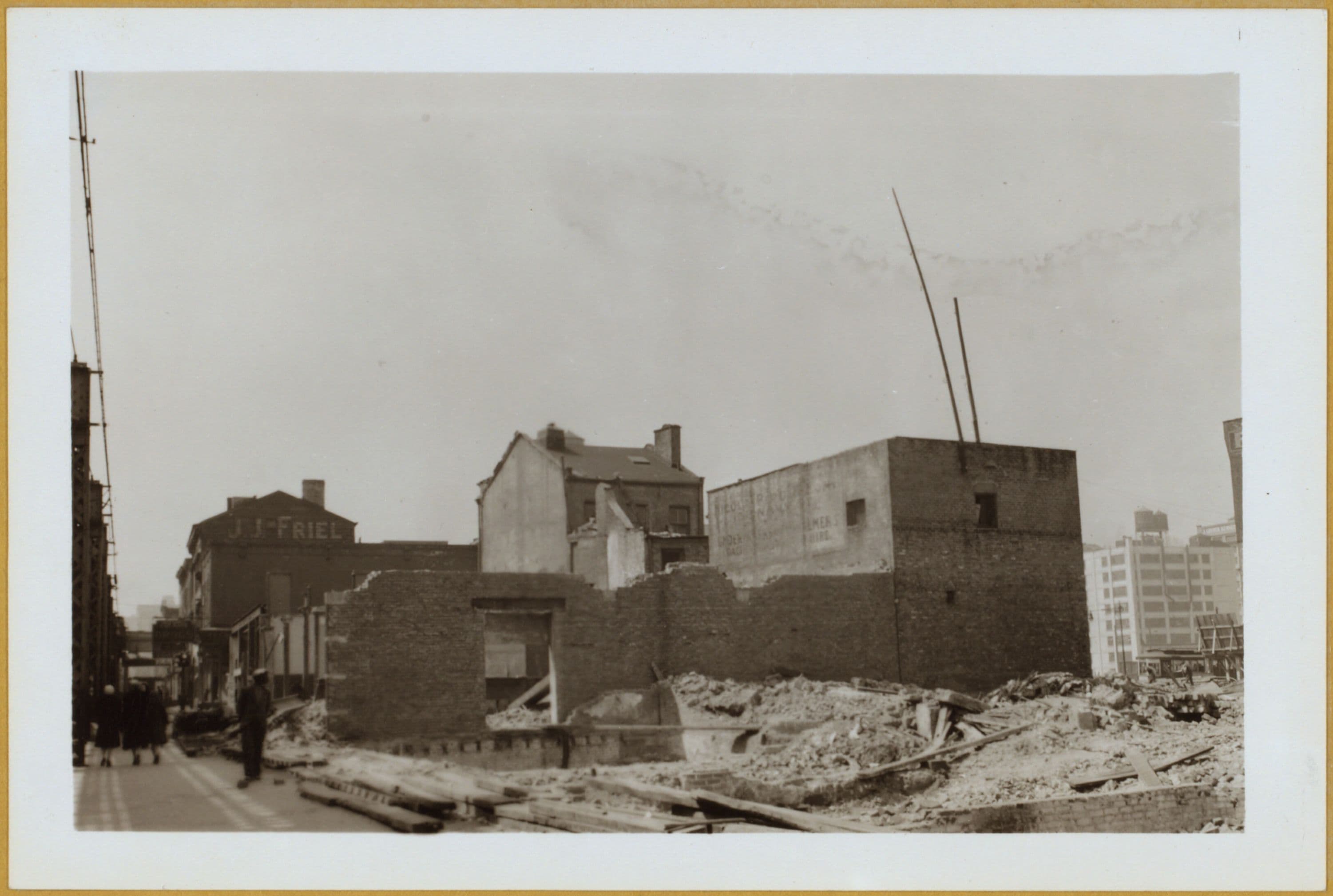 Brooklyn: Myrtle Avenue - Ashland Place
