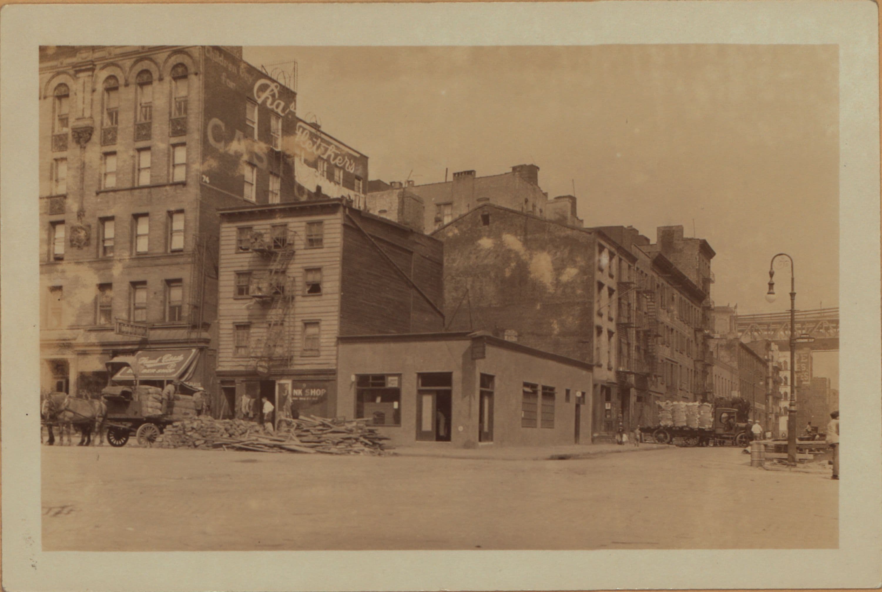 Manhattan: Water Street - Catherine Slip