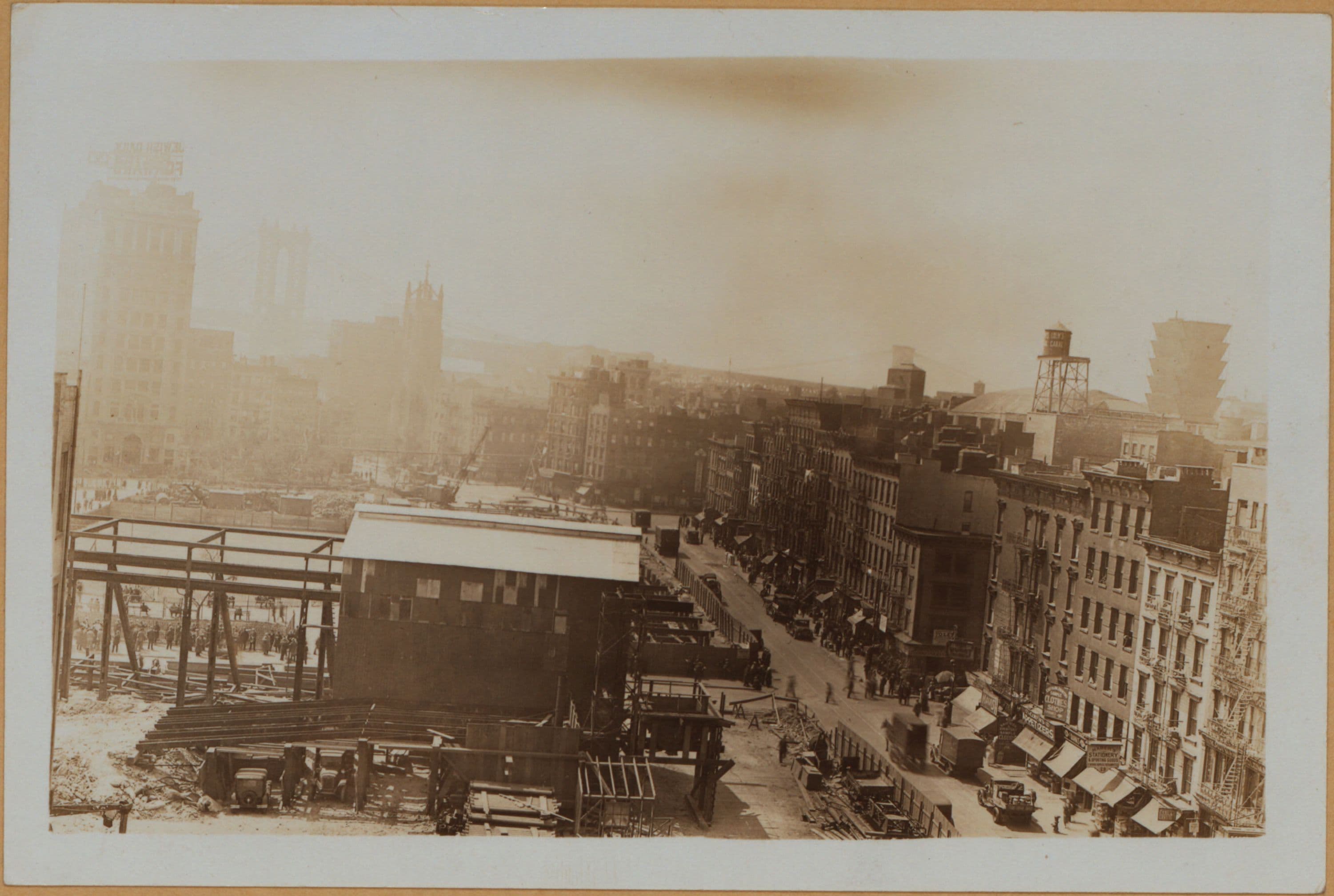 Manhattan: Essex Street - Hester Street