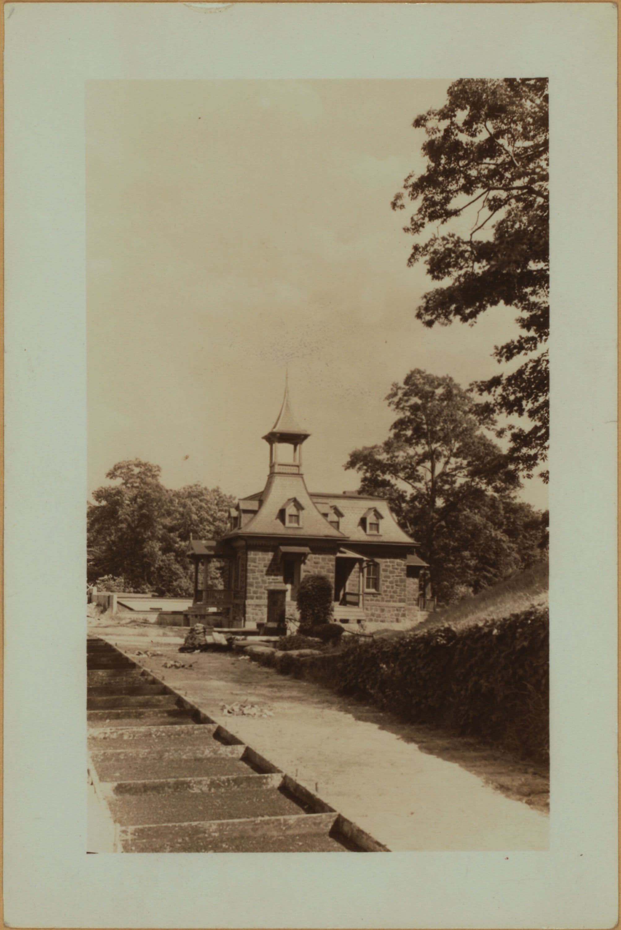 Cemeteries - Maple Grove Cemetery - [Queens - Kew Gardens Road and Queens Boulevard entrances.]