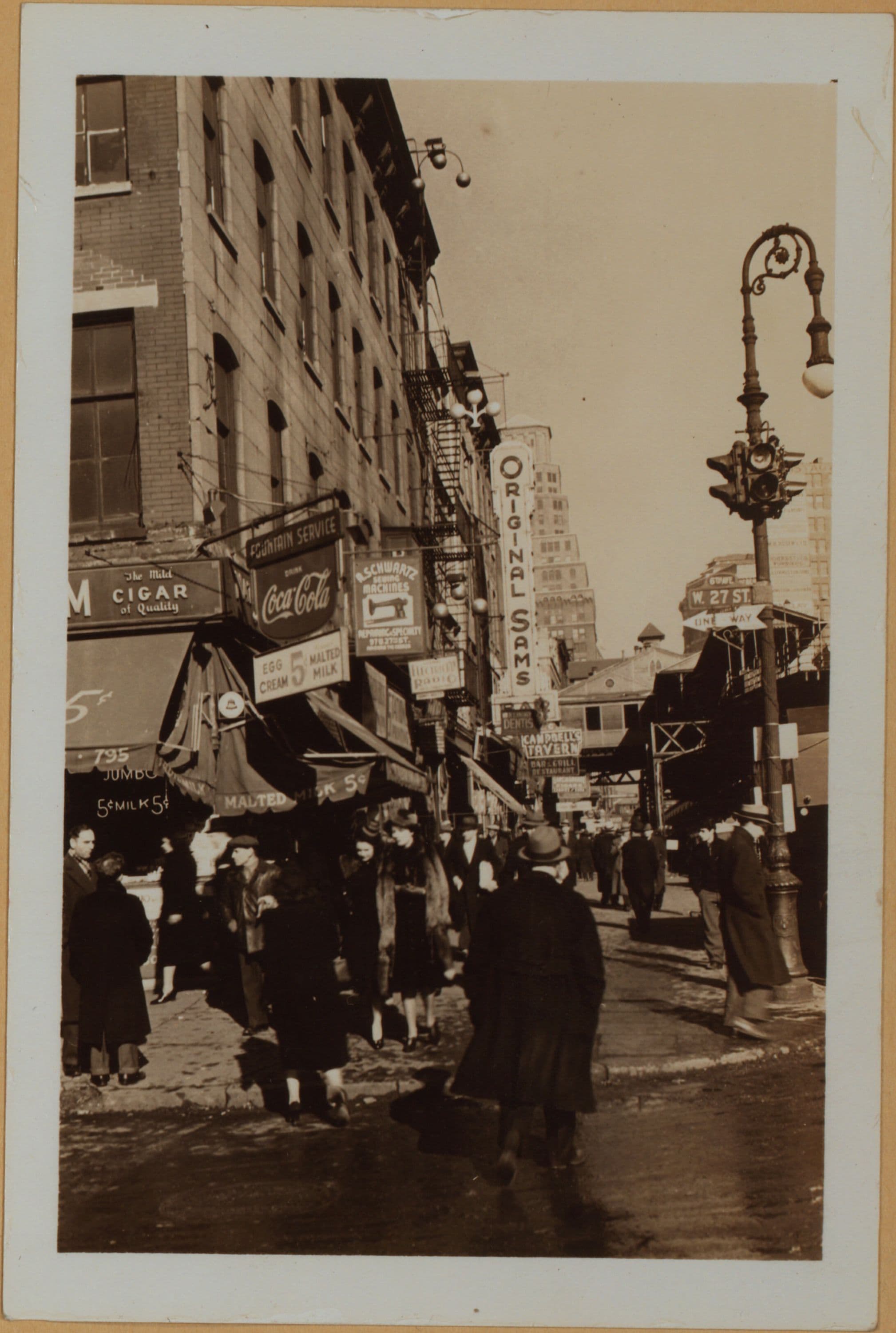 Manhattan: 6th Avenue - 27th Street (West)