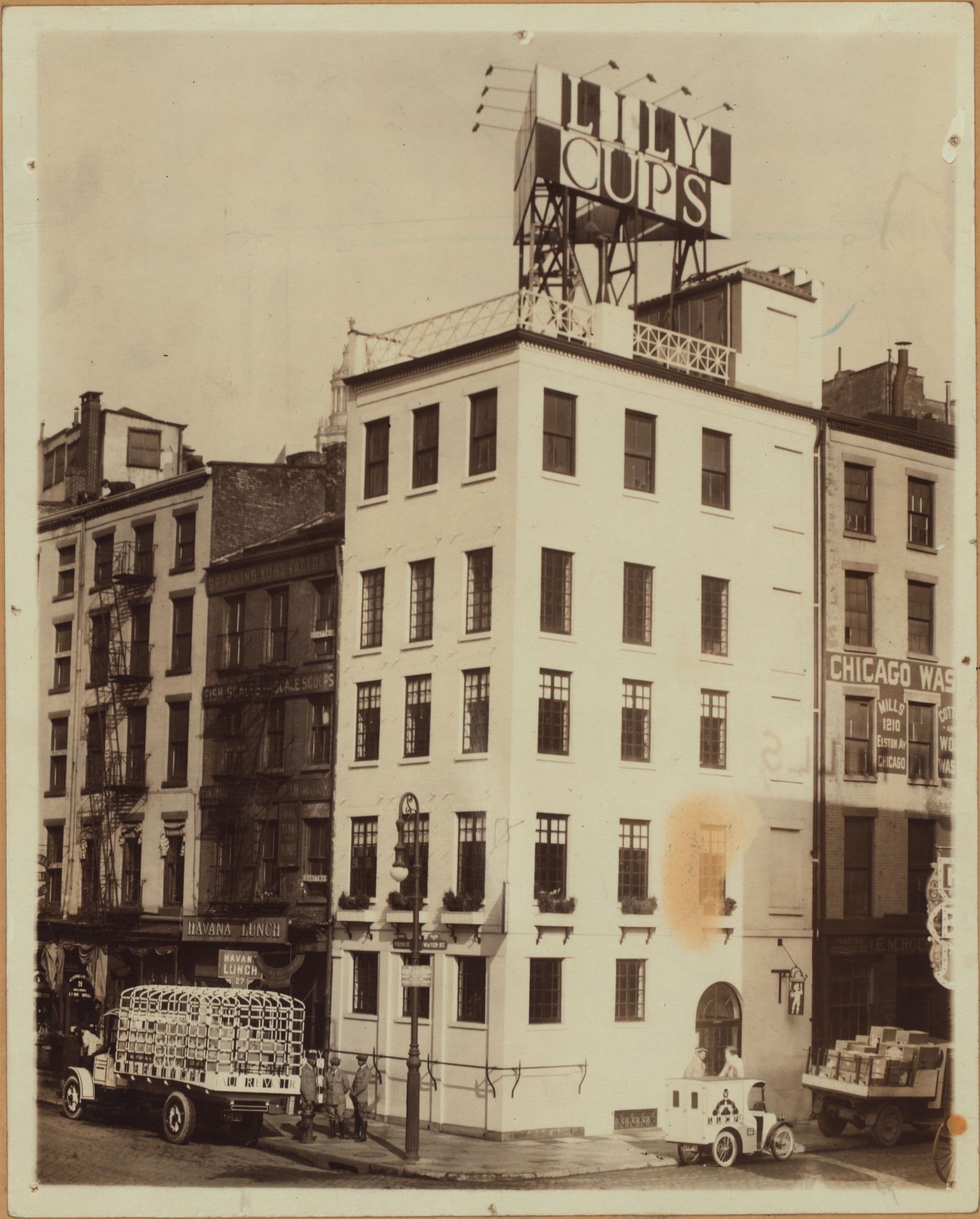 Manhattan: Water Street - Fulton Street