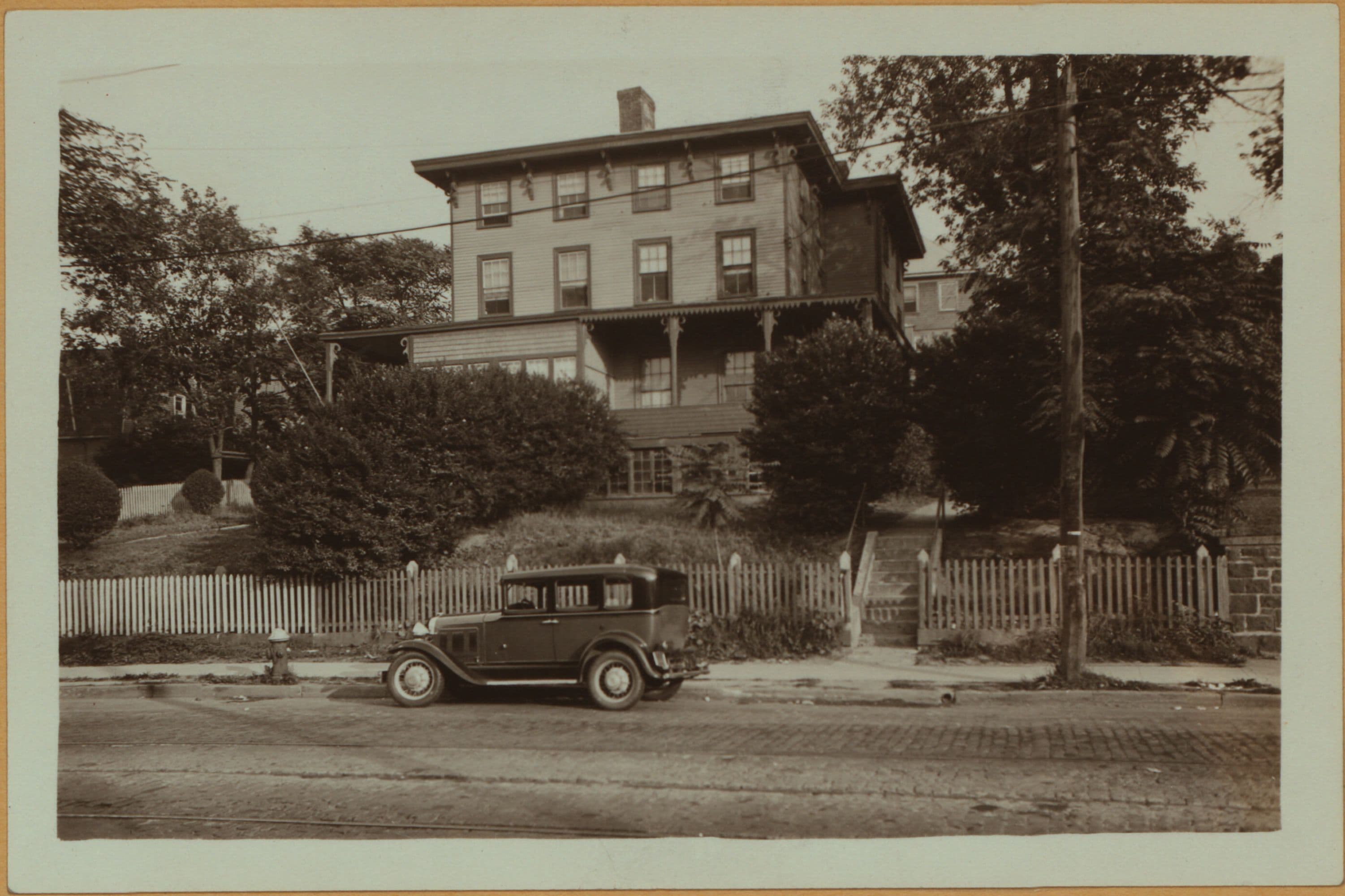 Richmond: Richmond Terrace - York Avenue