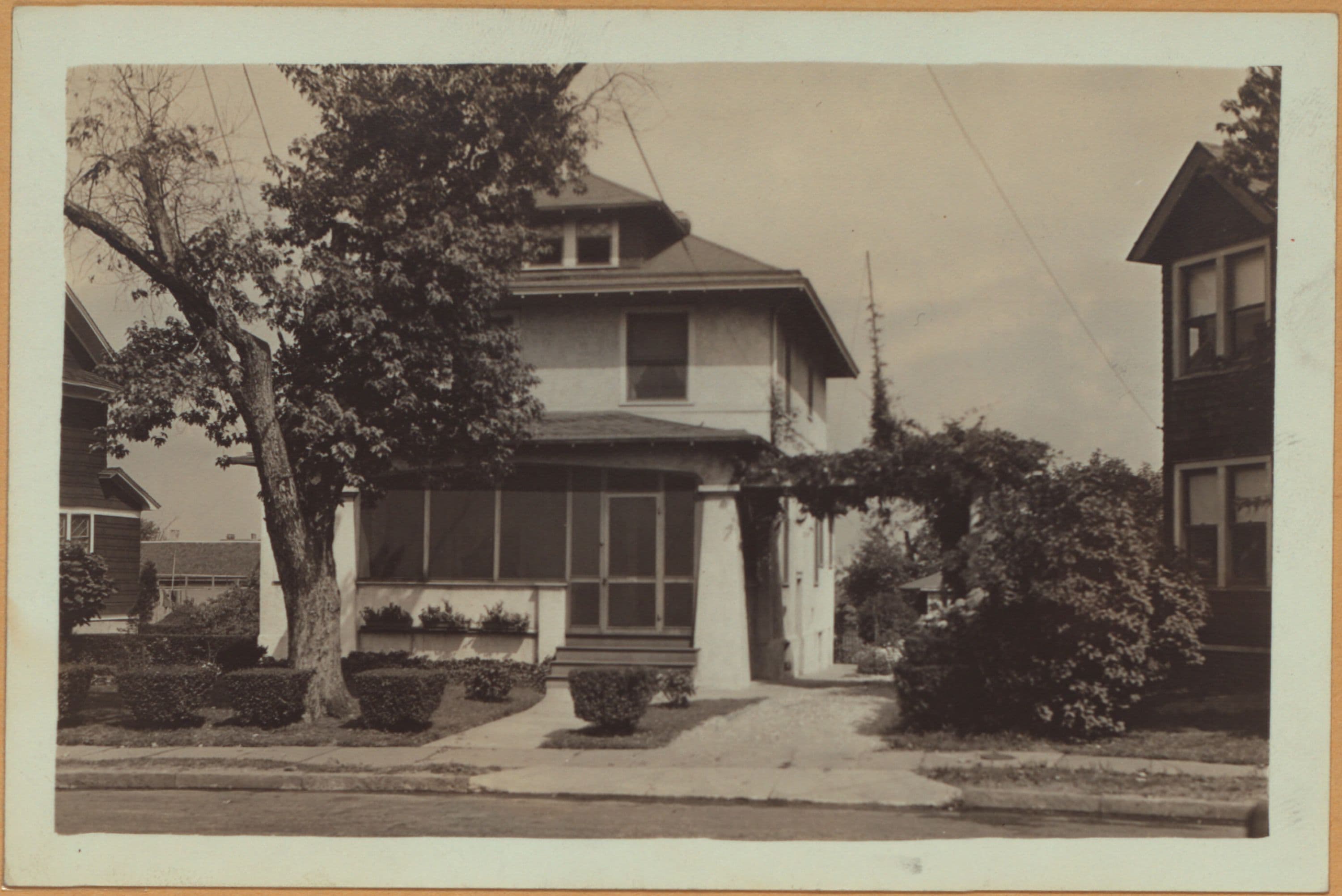 Richmond: Delafield Avenue - Broadway