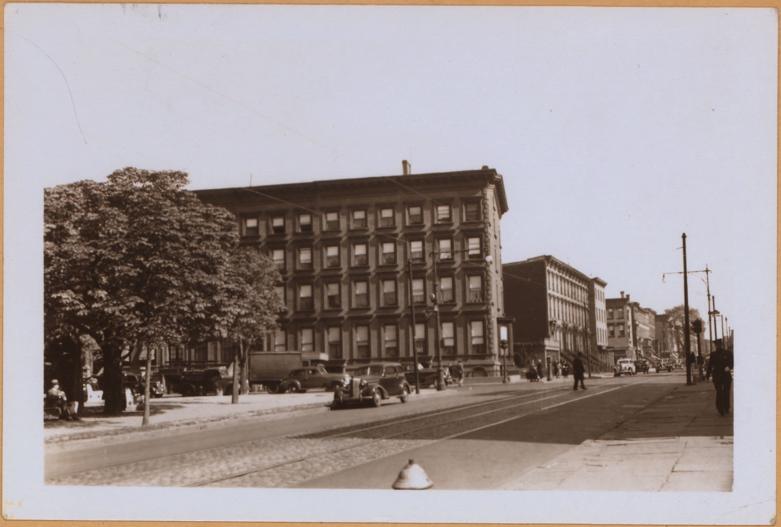 Brooklyn: Dekalb Avenue - Cumberland Street