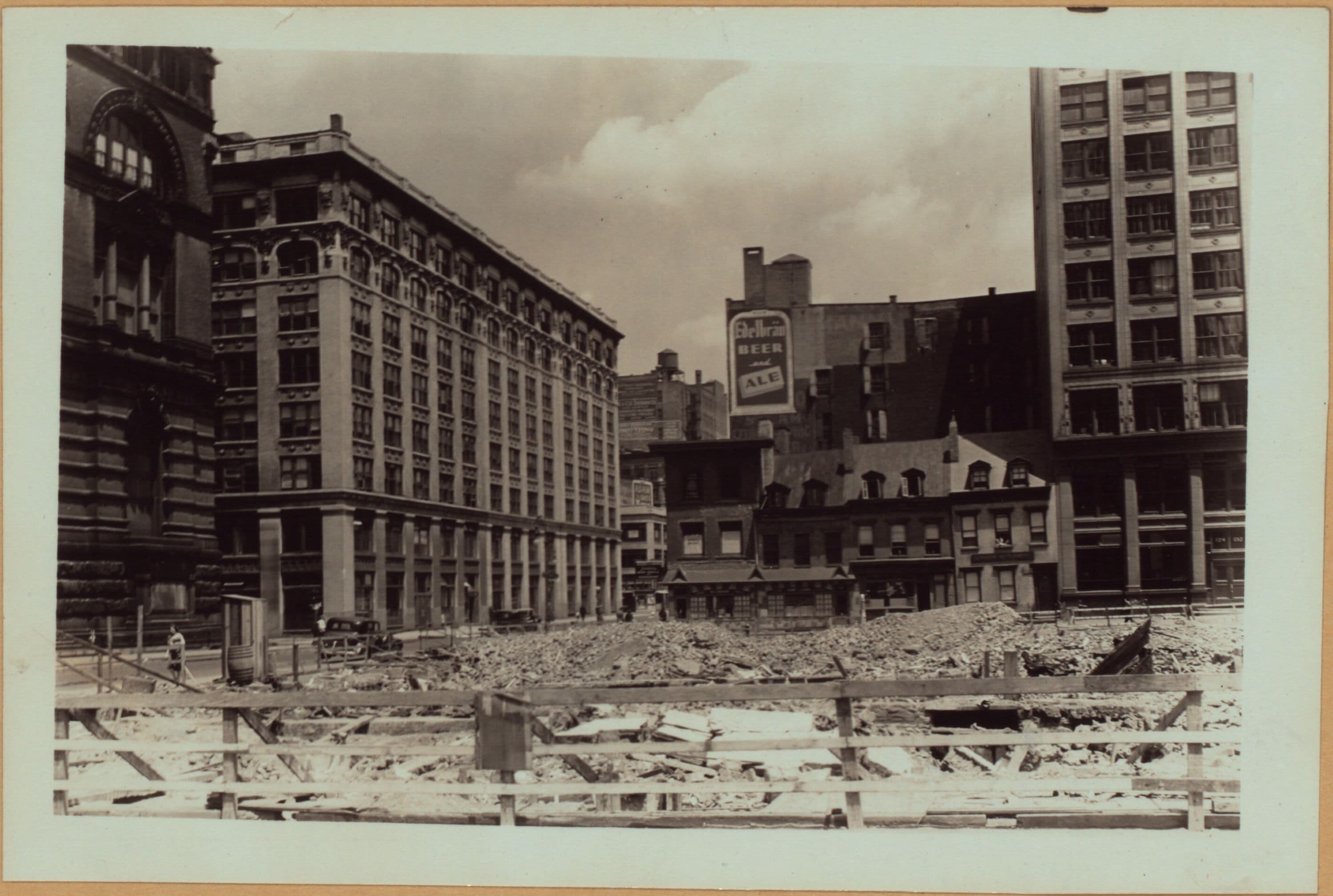 Manhattan: White Street - Centre Street (Northeast).
