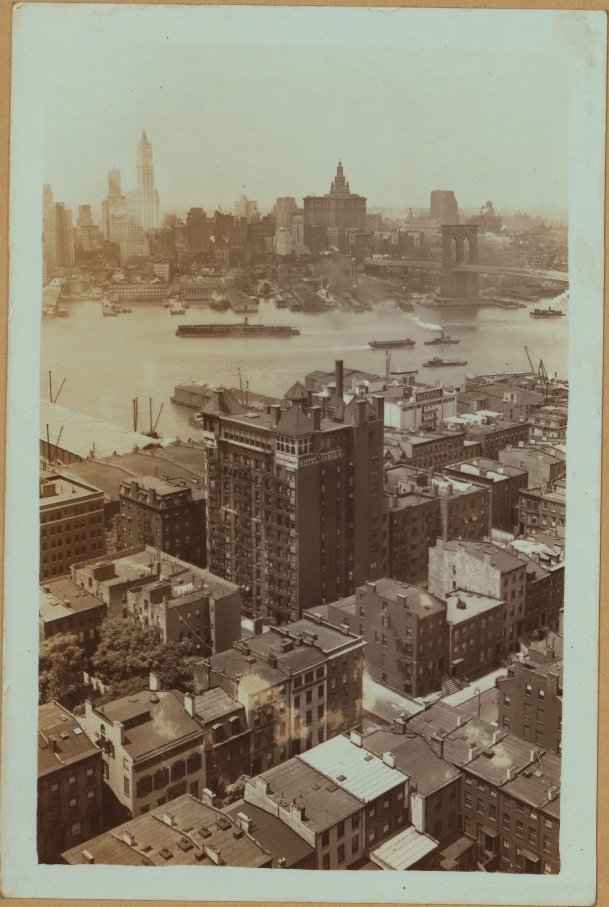 General view - Brooklyn - Clark Street - Hotel St. George.