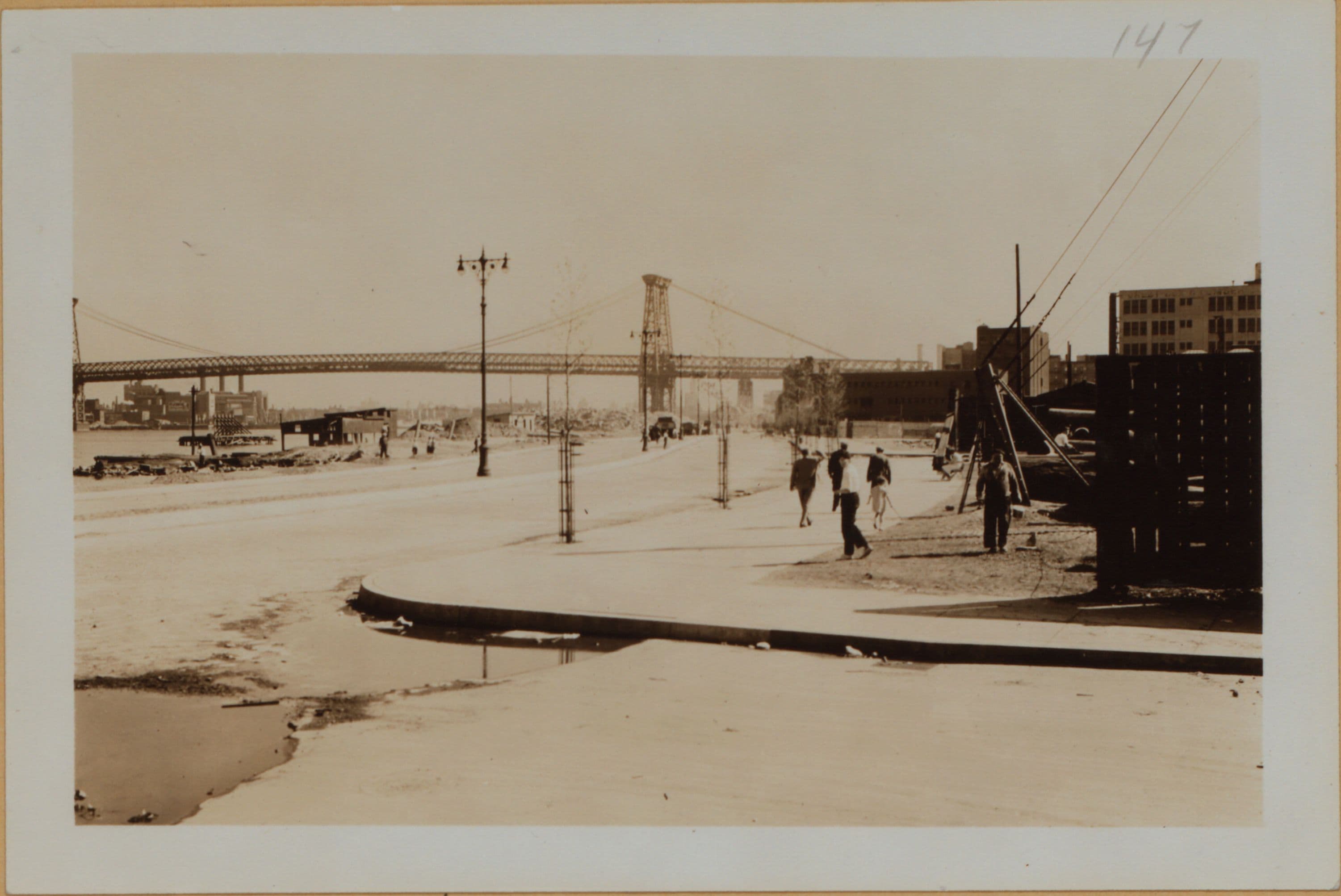 Manhattan: East River Drive - 8th Street (East)