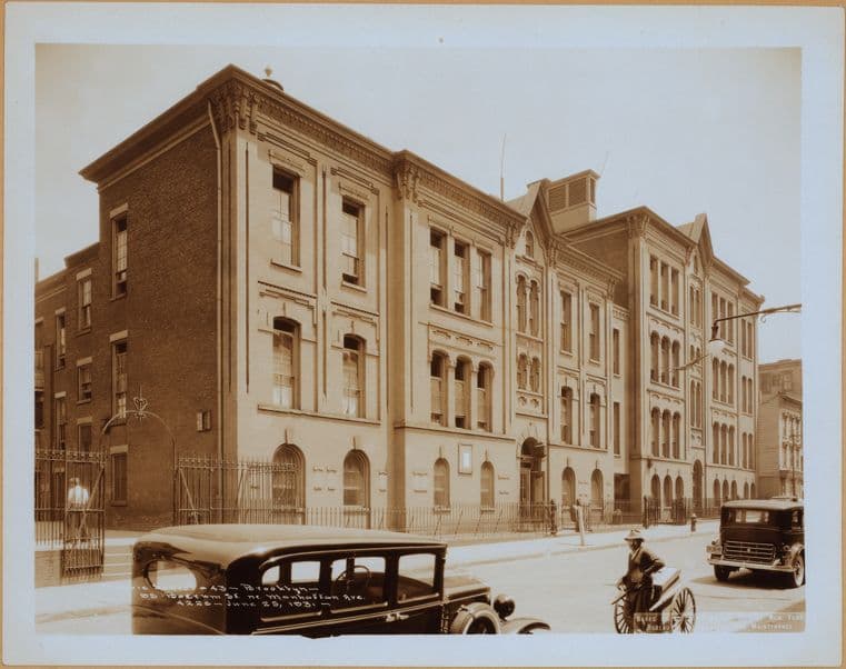 Brooklyn: Boerum Street - Manhattan Avenue