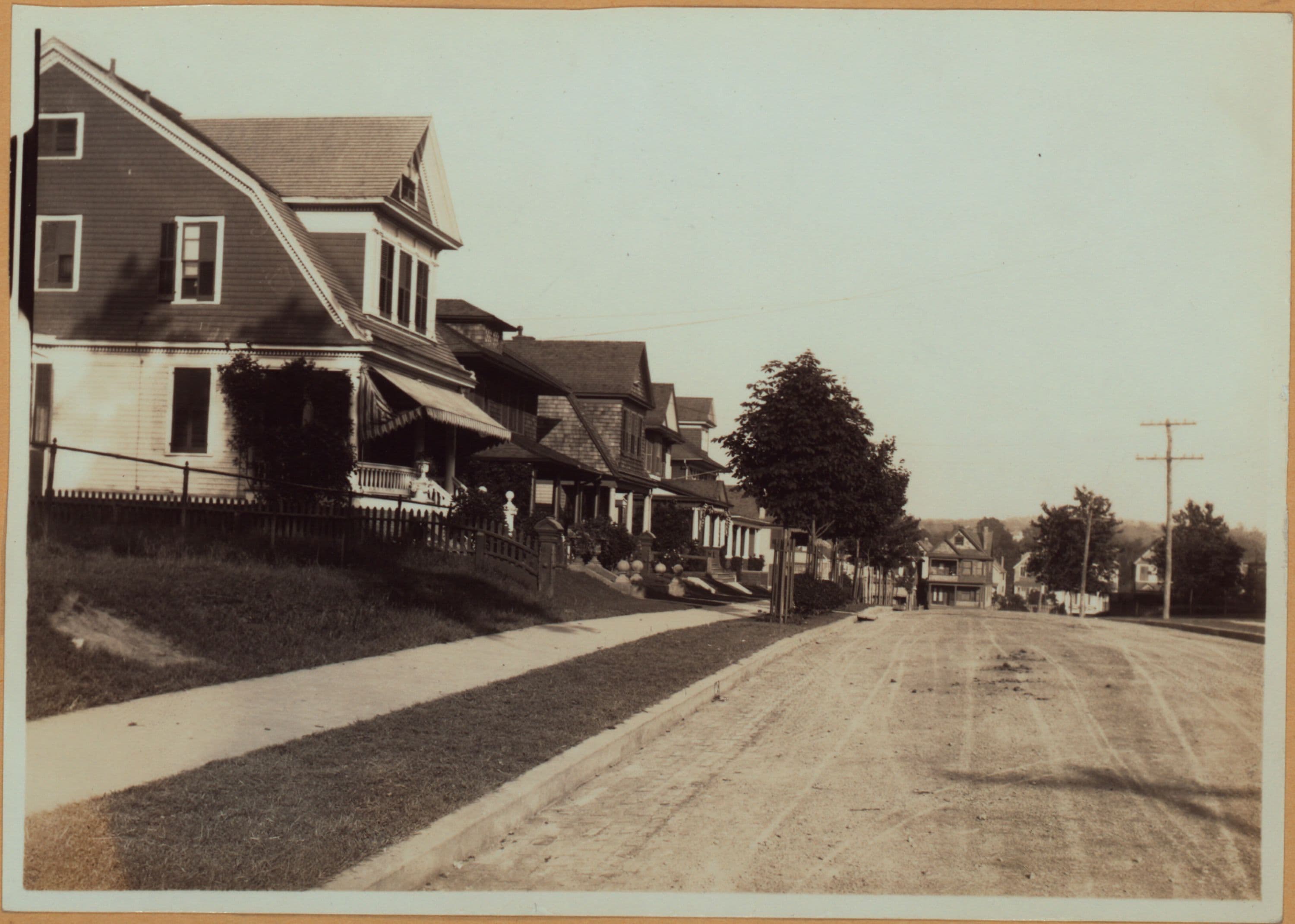 Richmond: Clinton Place - Richmond Avenue