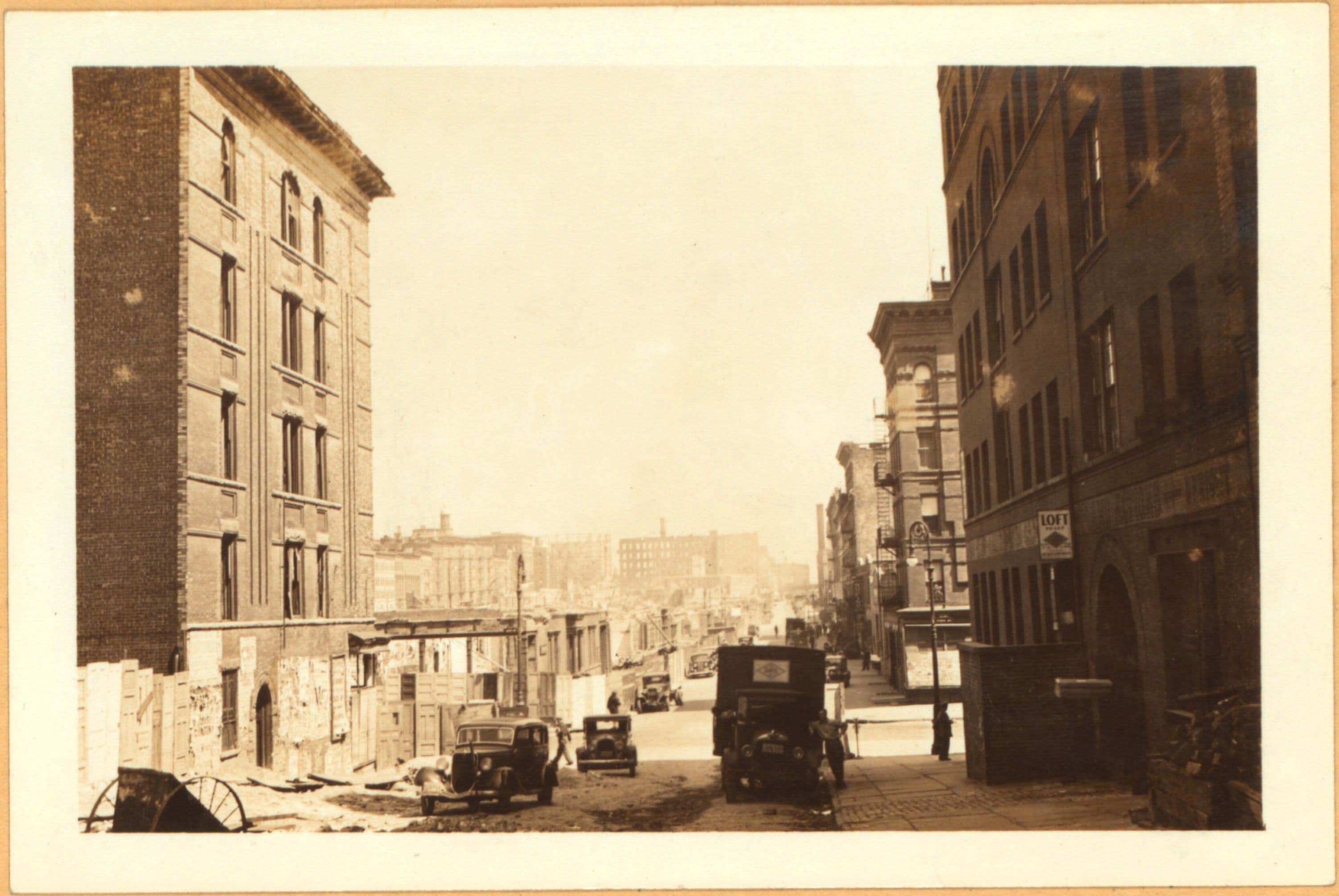 Bronx: 134th Street (East) - Brown Place