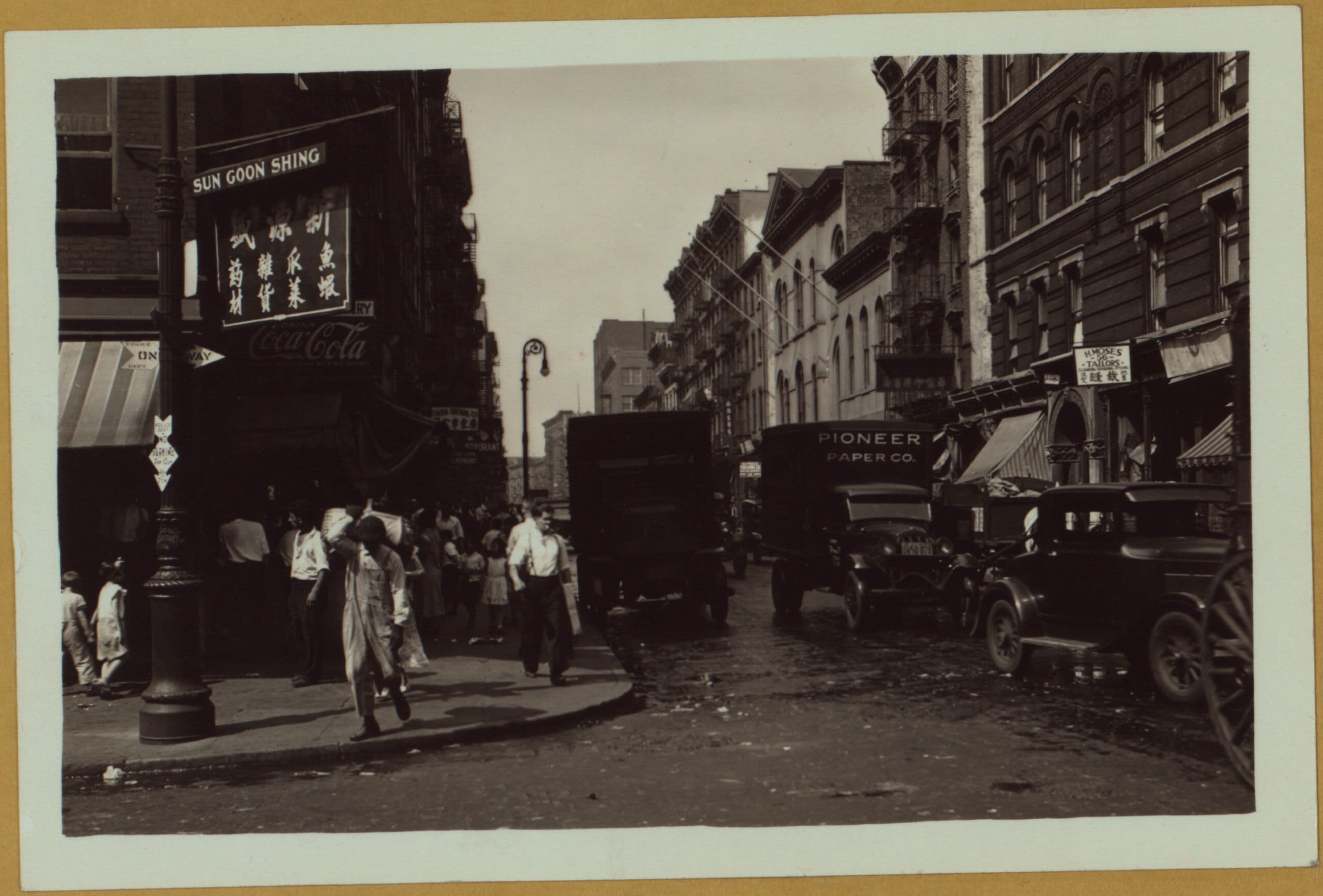 Manhattan: Mott Street - Bayard Street
