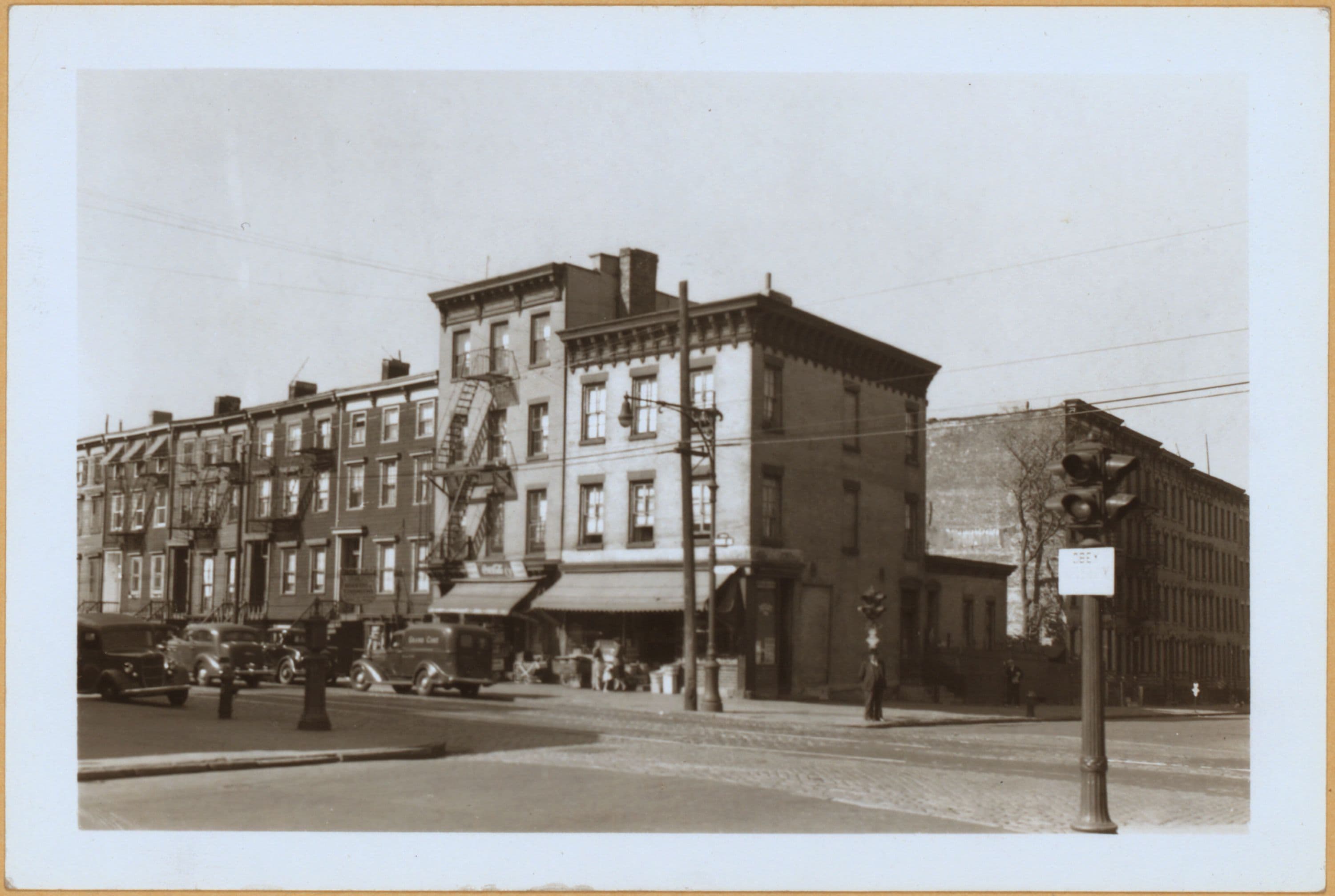 Brooklyn: Park Avenue - Cumberland Street