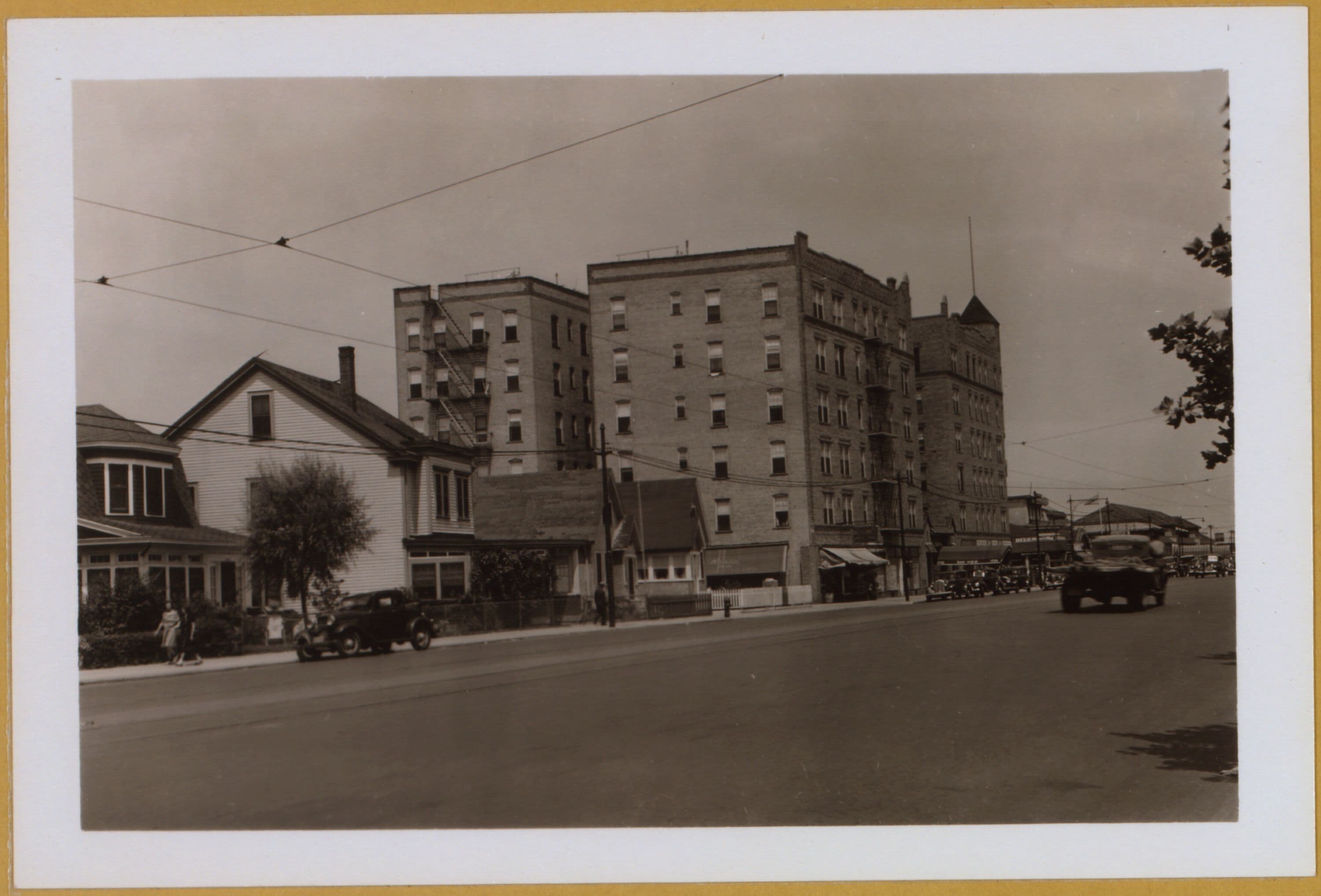 Brooklyn: Emmons Avenue - Sheepshead Bay Road