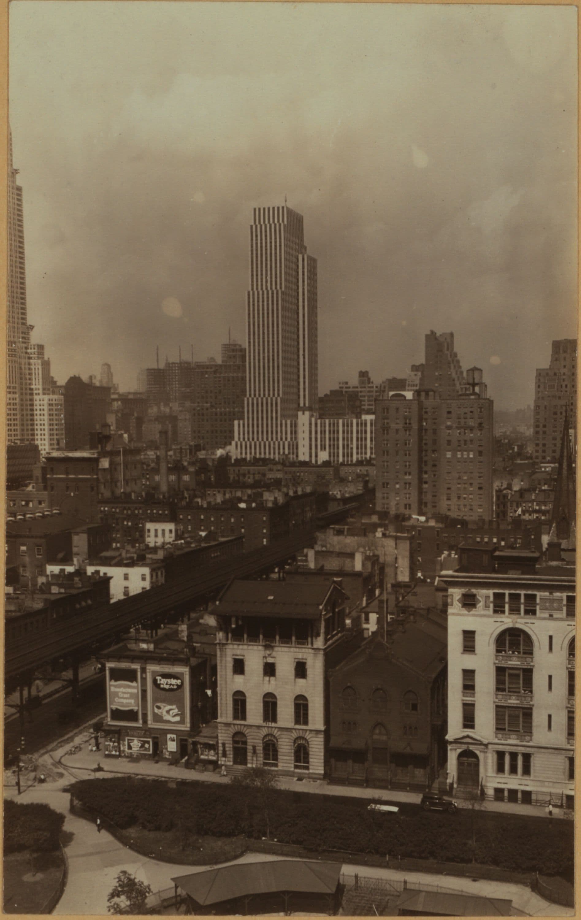 General view - [Manhattan - 34th Street (East) - Harriet Hubbard Ayer building.]
