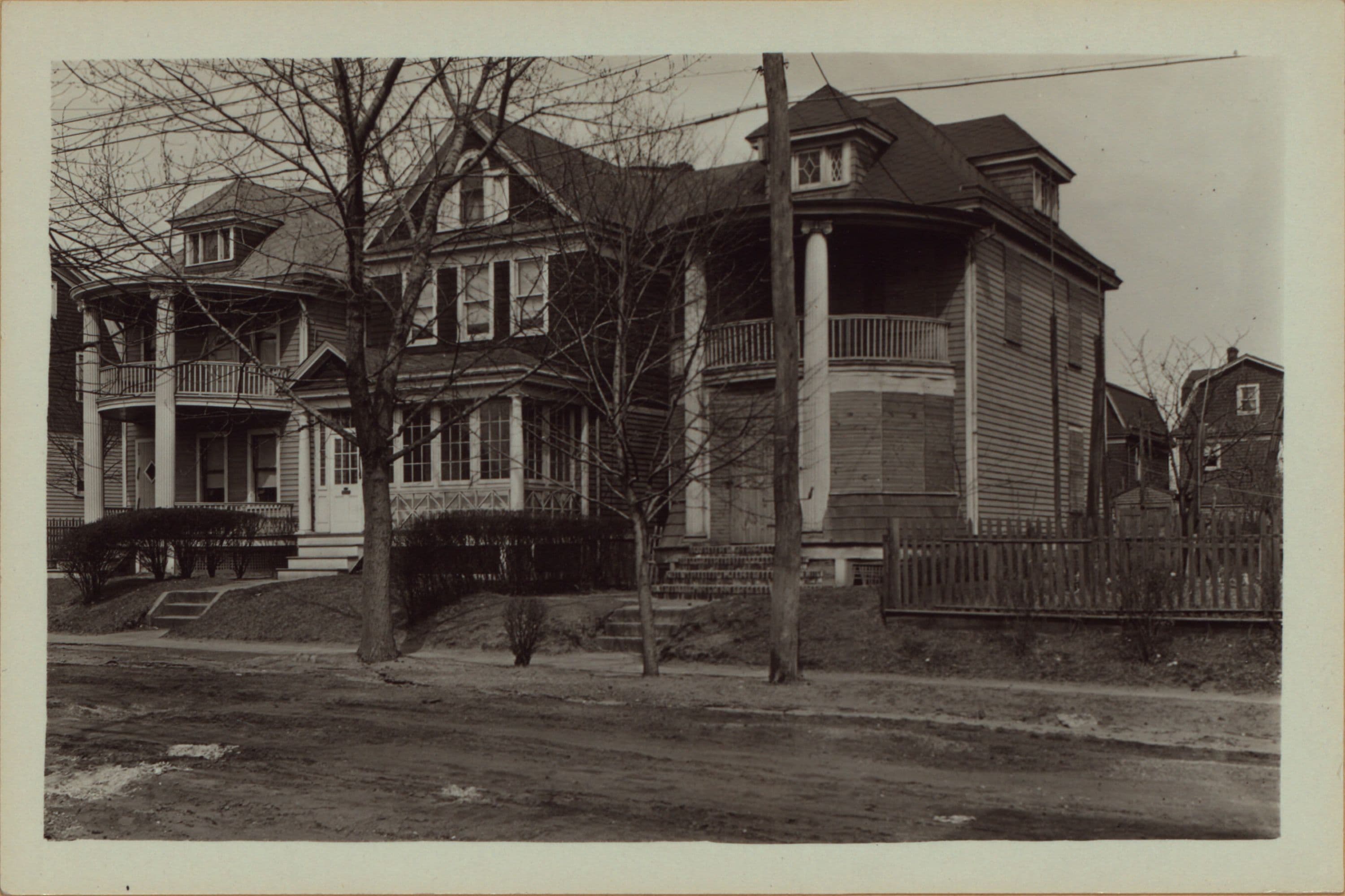 Queens: 164th Street - 109th Avenue