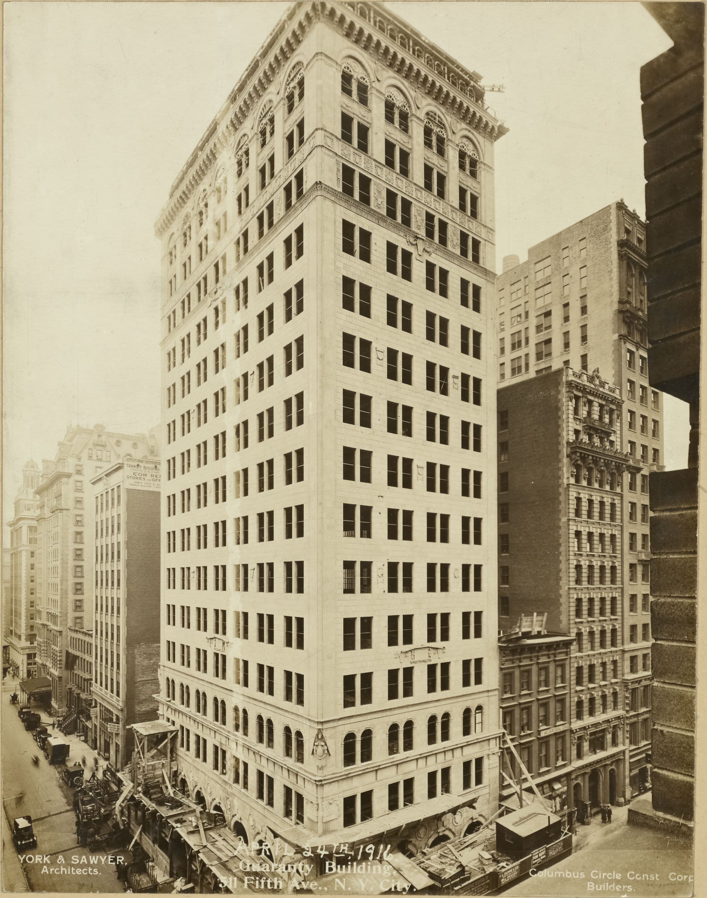 Manhattan: 5th Avenue - 43rd Street