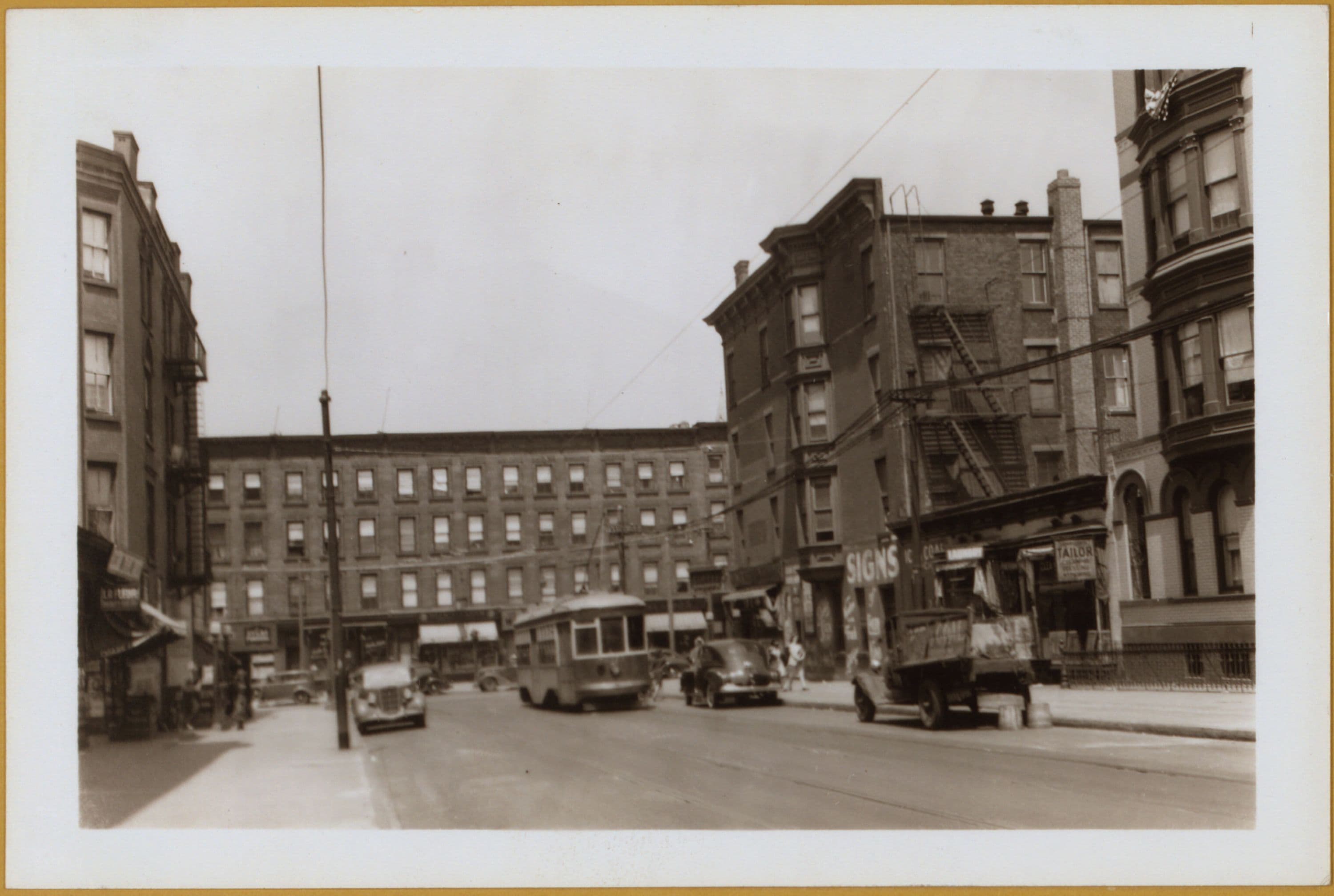 Brooklyn: Kingston Avenue - Fulton Street