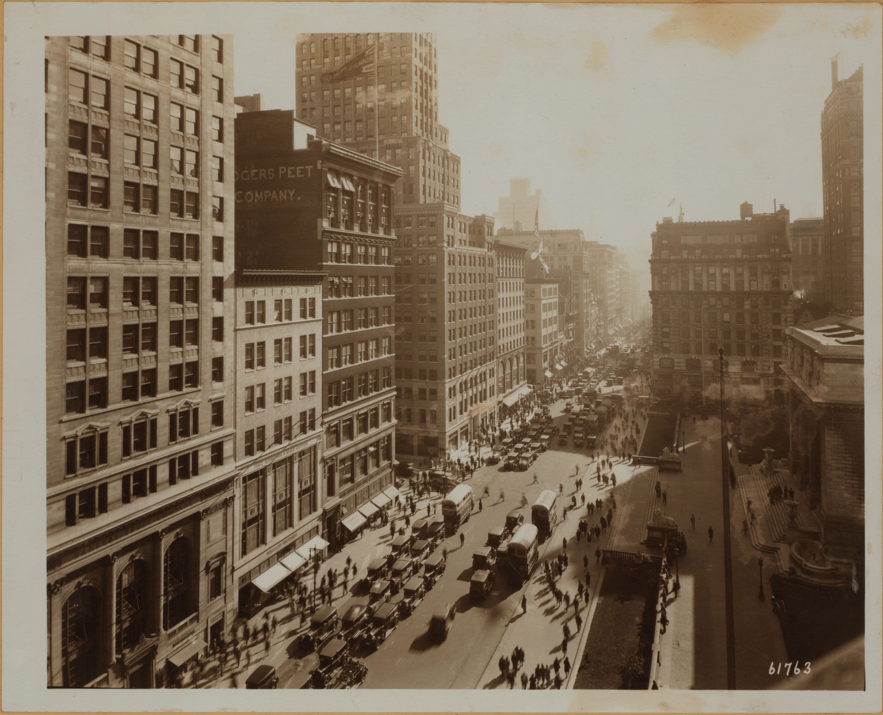 Manhattan: 5th Avenue - 42nd Street, 1928