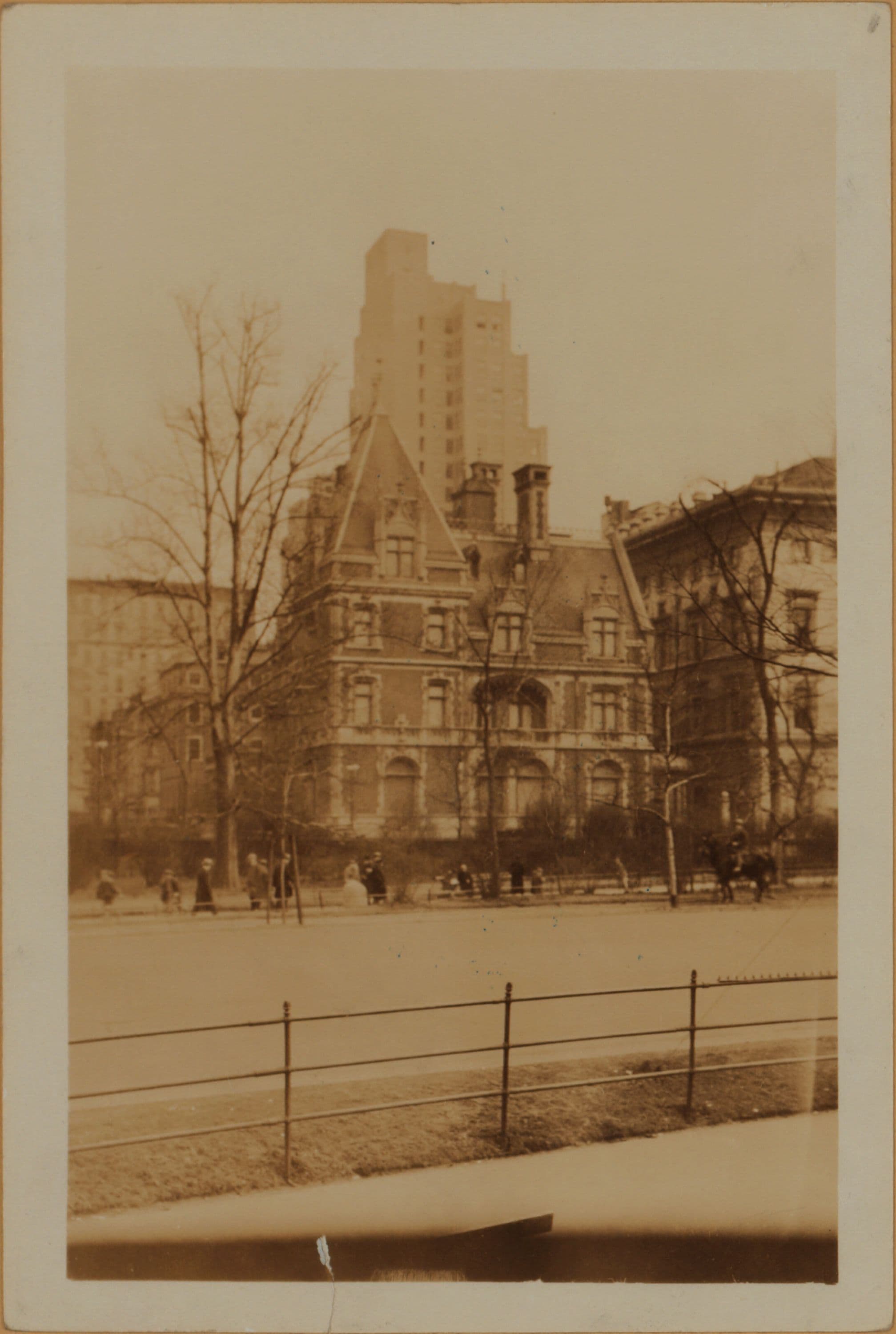 Manhattan: 5th Avenue - 61st Street, 1928–1929
