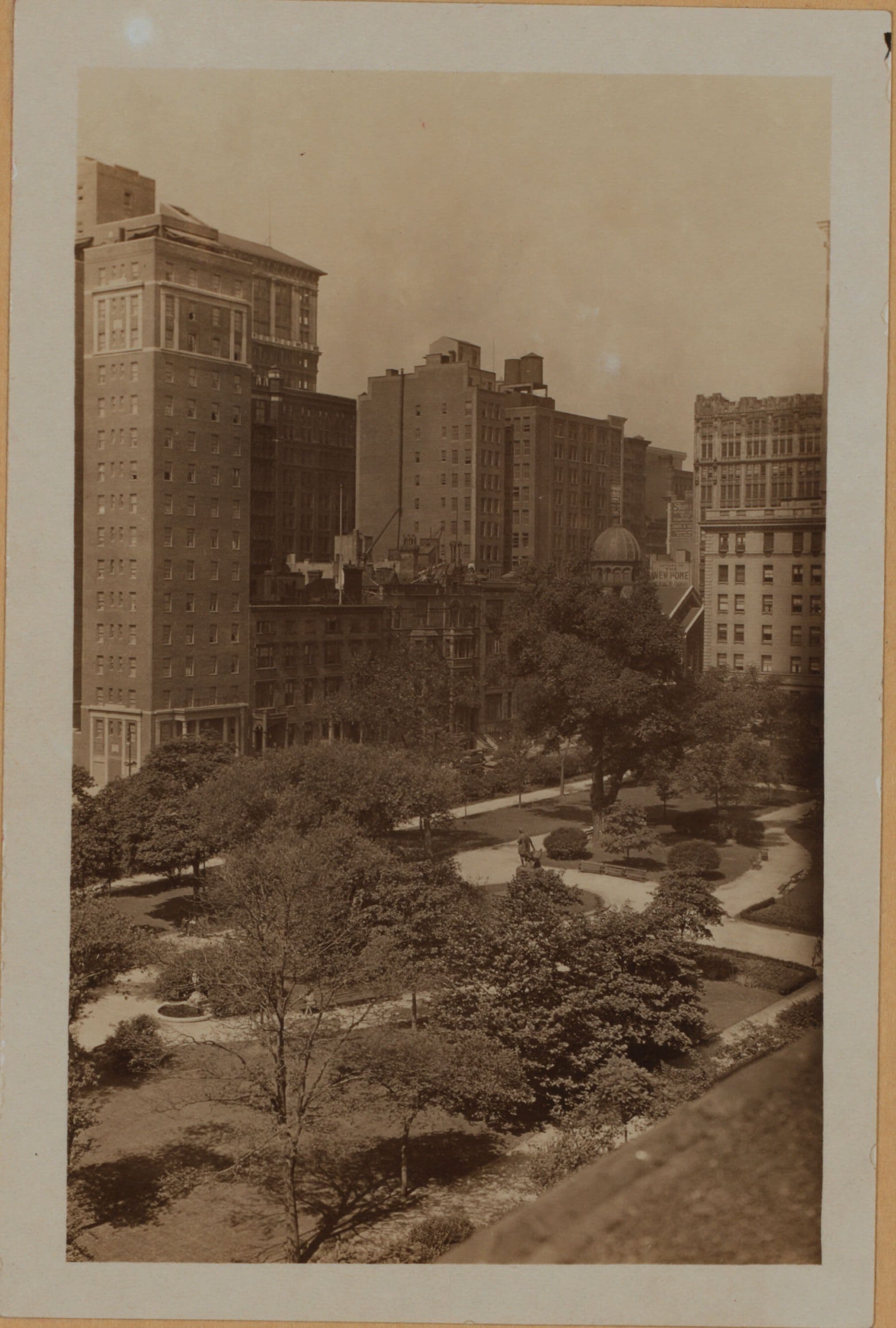 Manhattan: Gramercy Park South - Irving Place