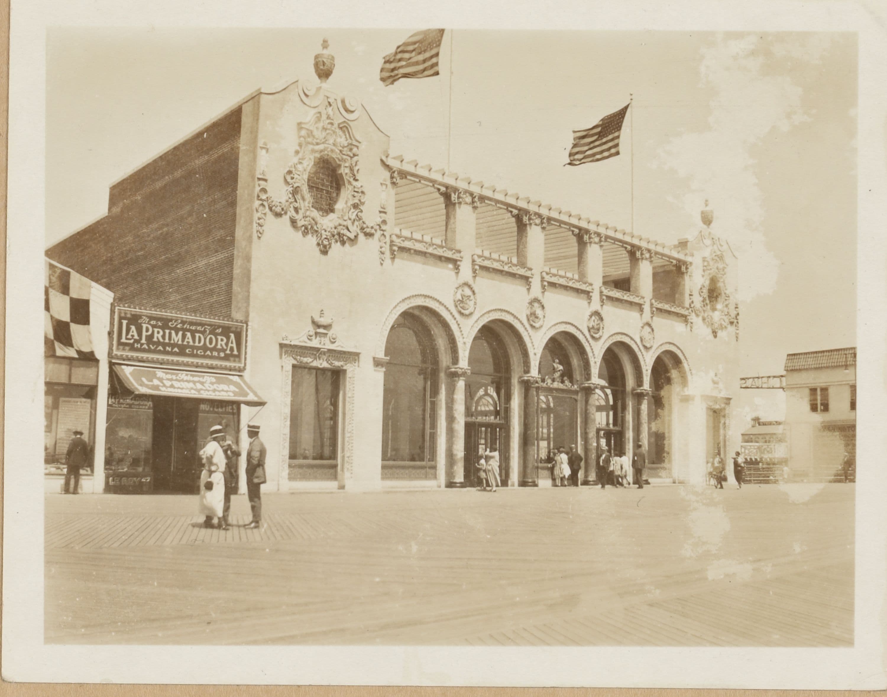 Islands - Coney Island - [Riegelmann boardwalk - Child's Restaurant - Washington Baths.]