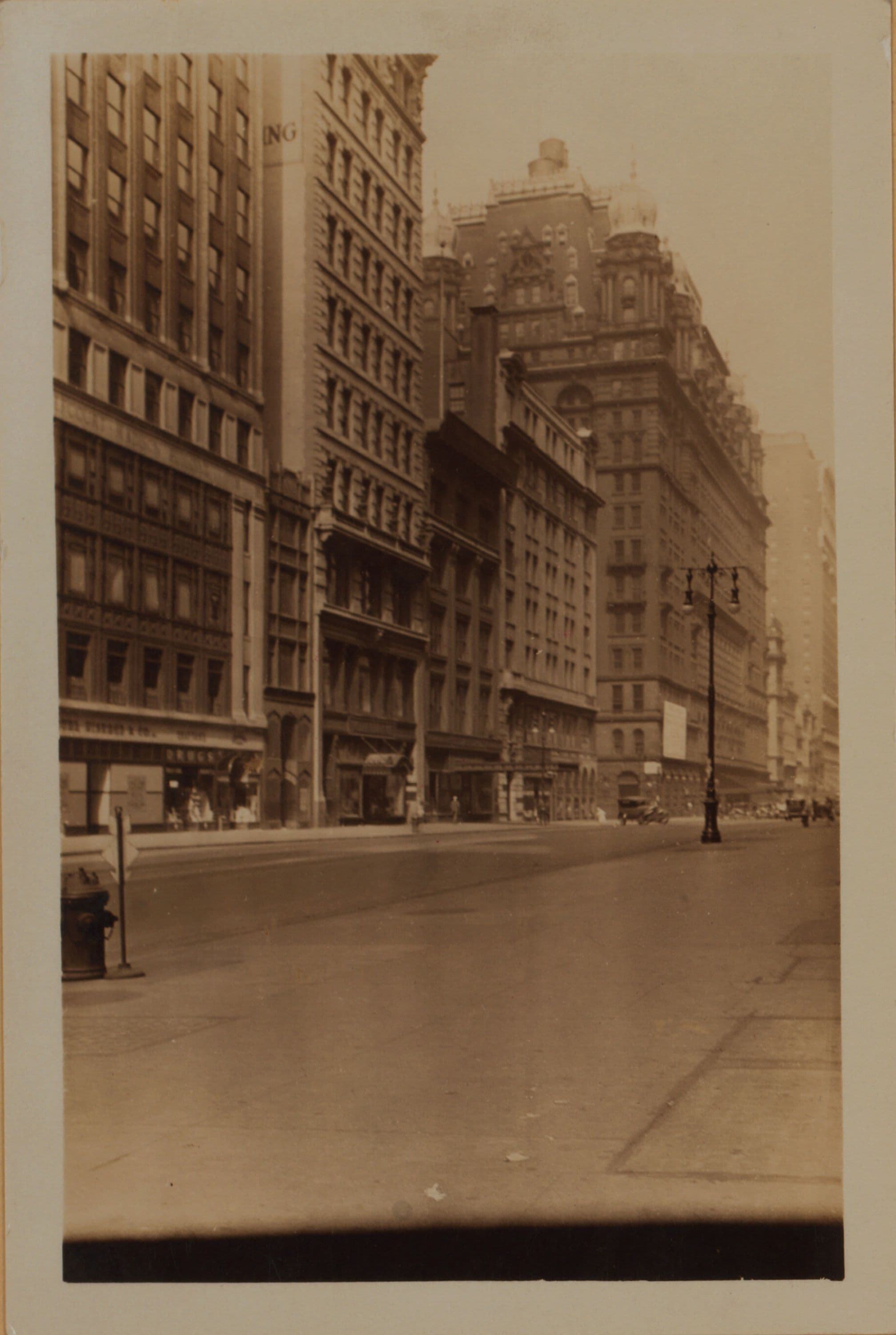 Manhattan: 34th Street (East) - 5th Avenue