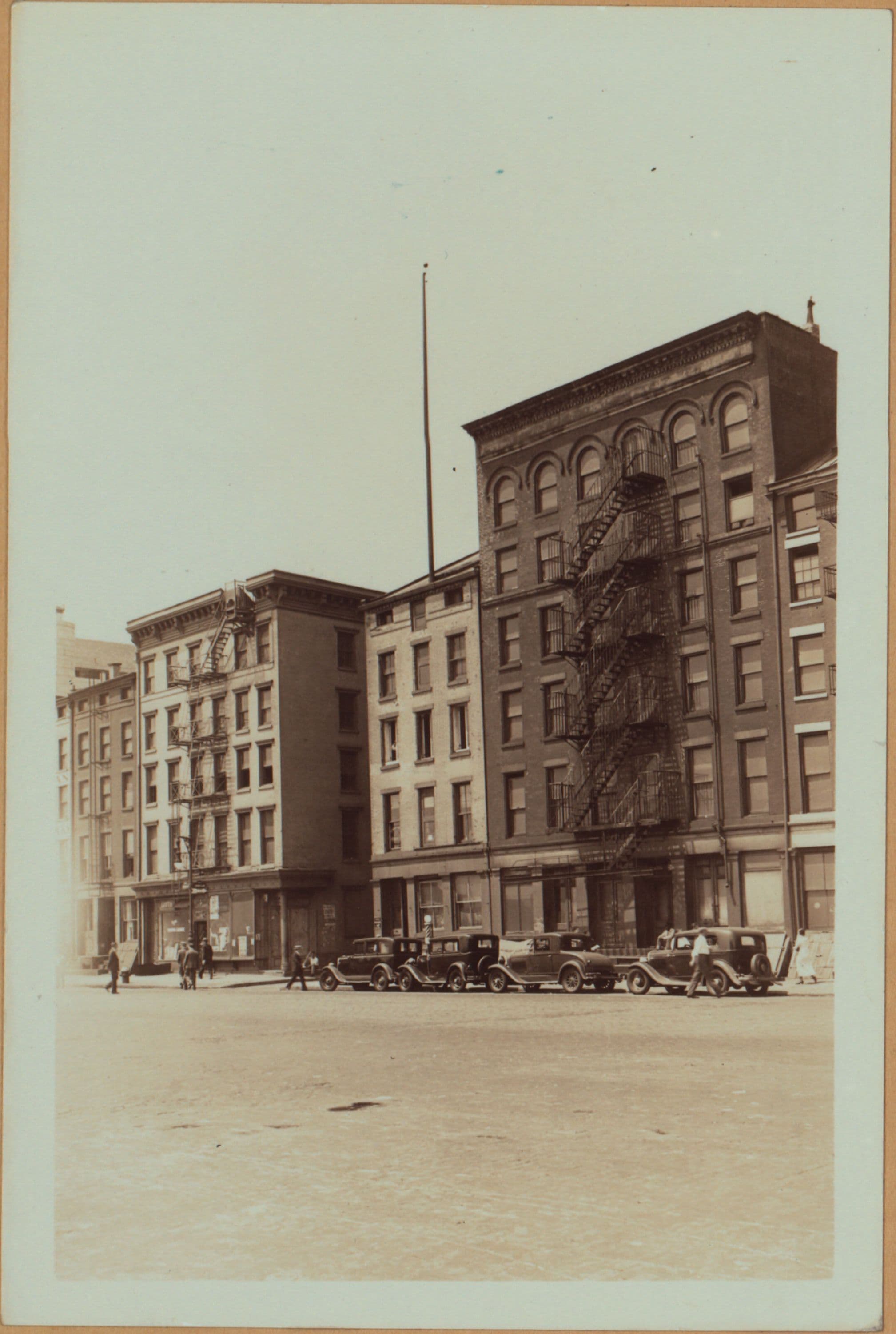 Manhattan: South Street - Jones Lane