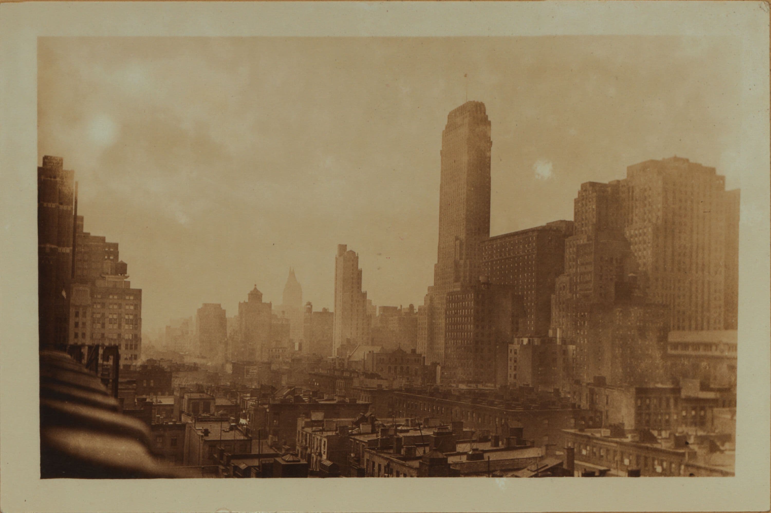 General view - [Manhattan - 48th Street - 3rd Avenue (Southeast).]