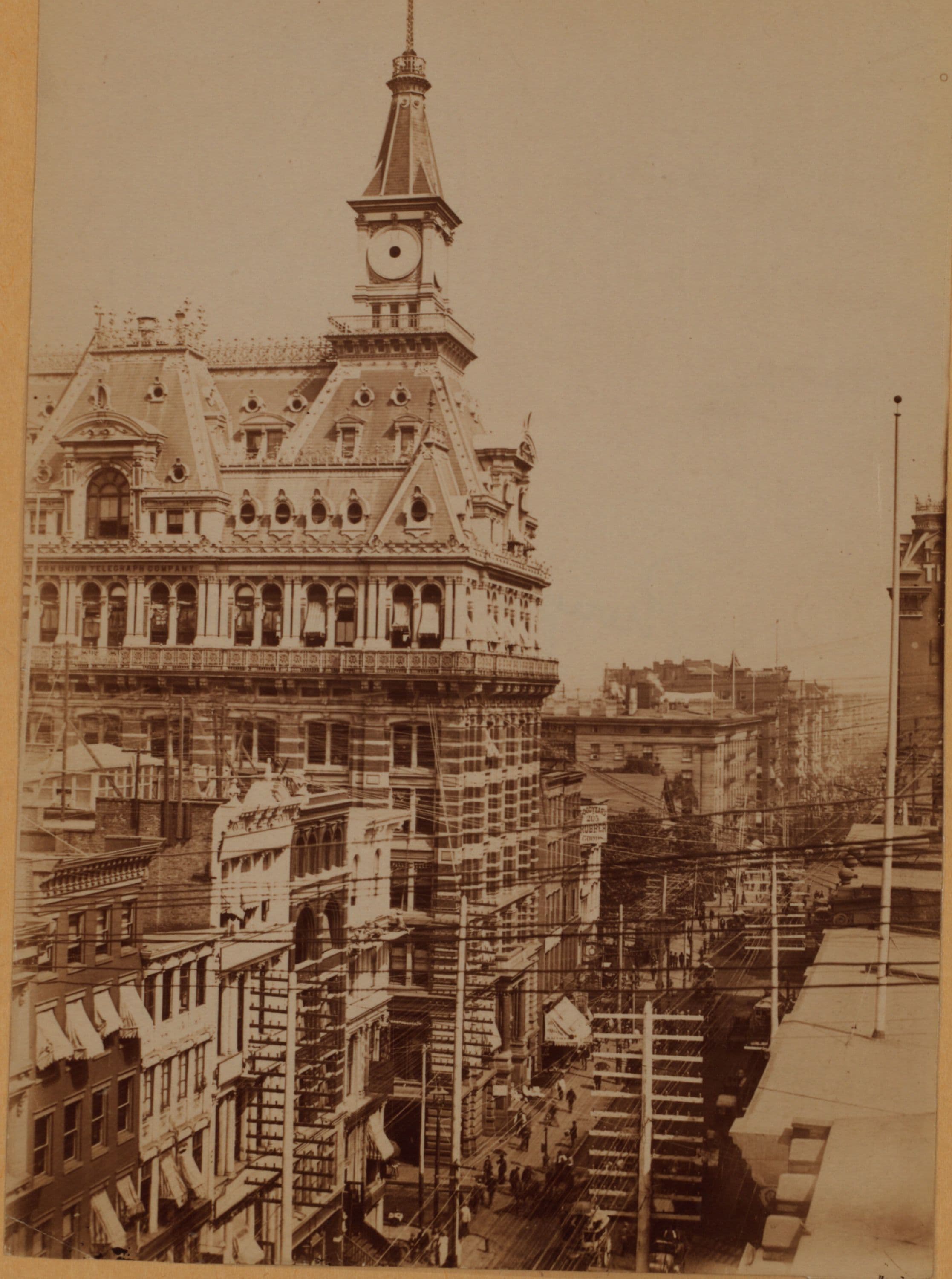 Manhattan: Broadway - Cortlandt Street, ca. 1885