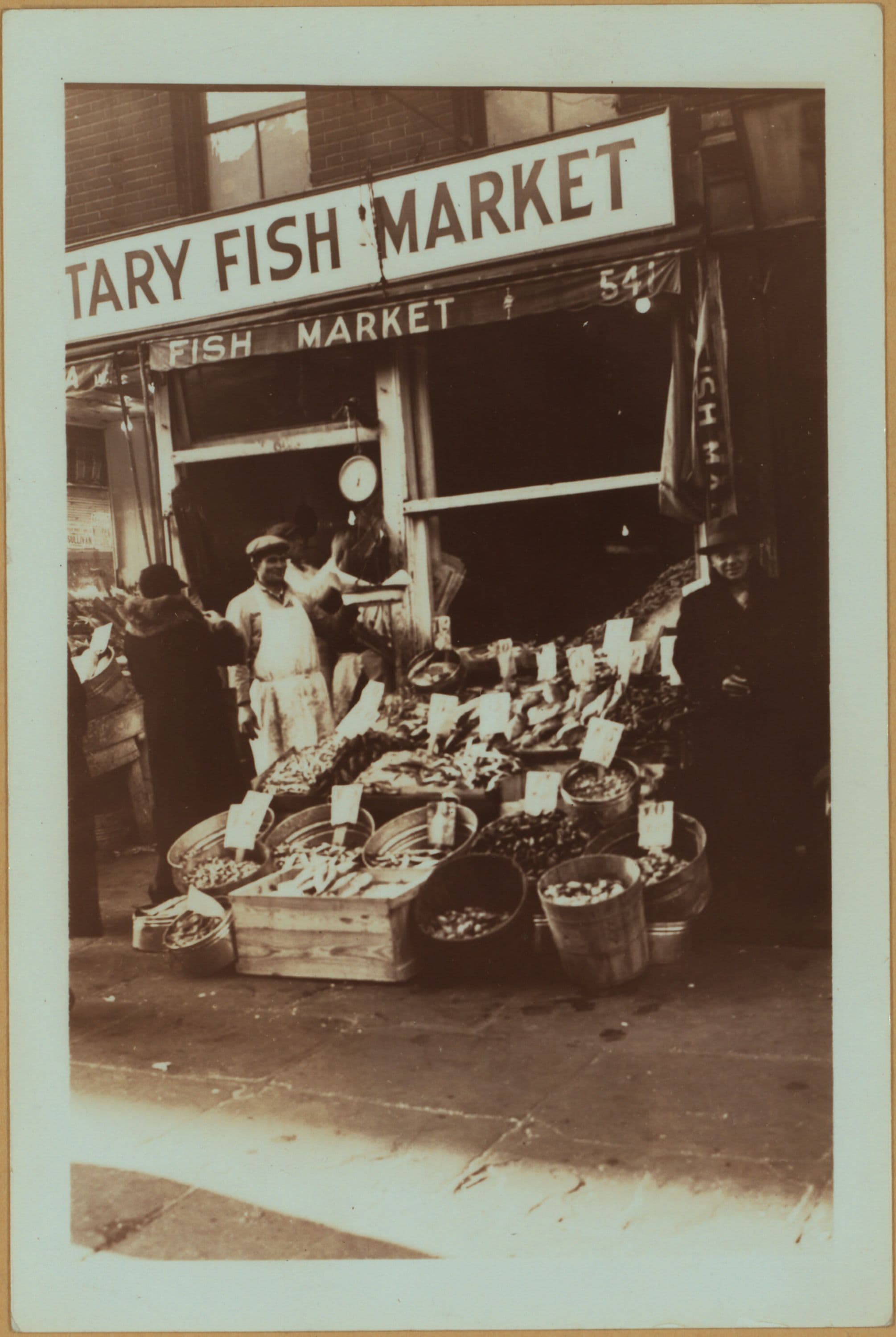 Occupations - Peddlers - Food - Fish.