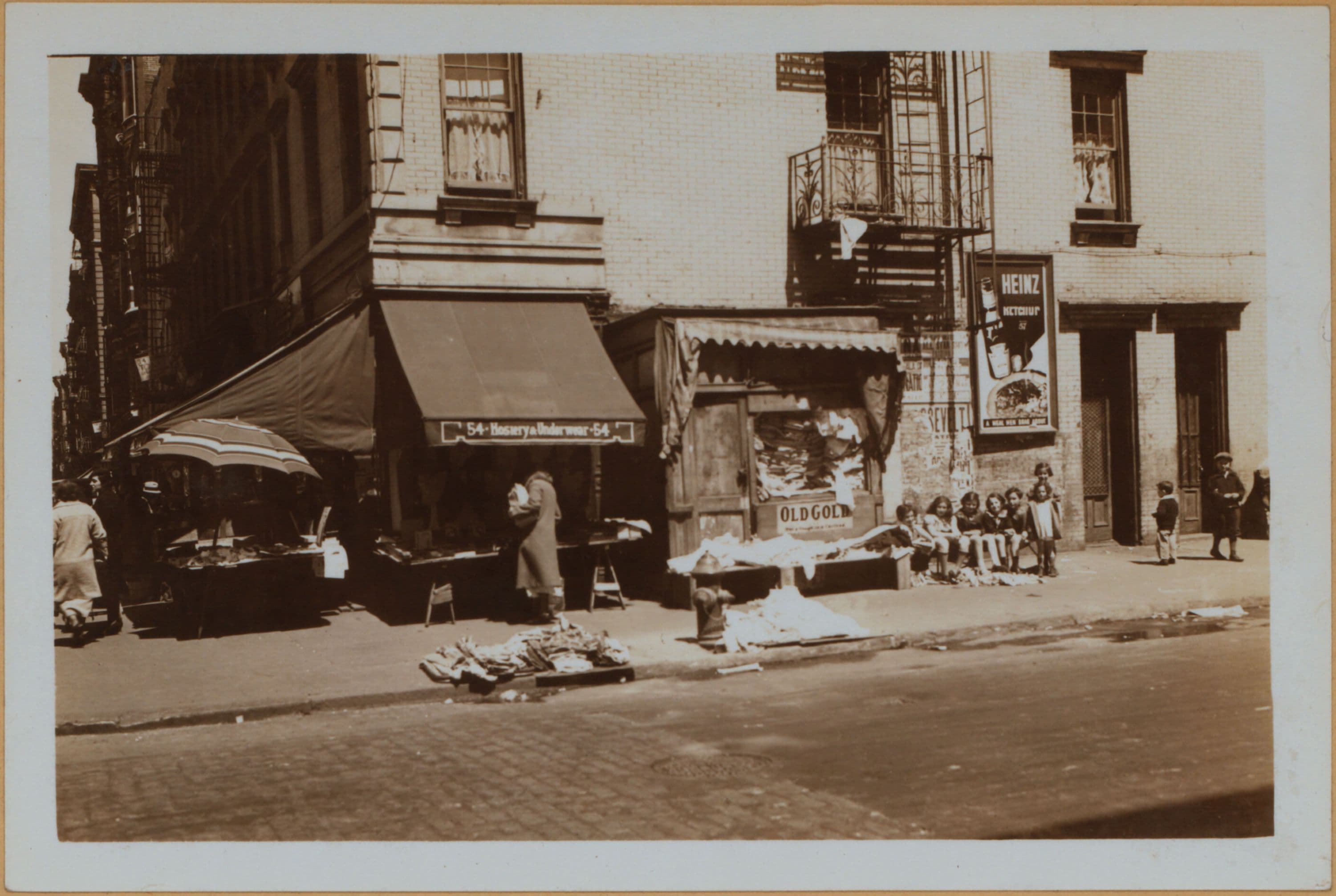 Manhattan: Avenue C - 4th Street