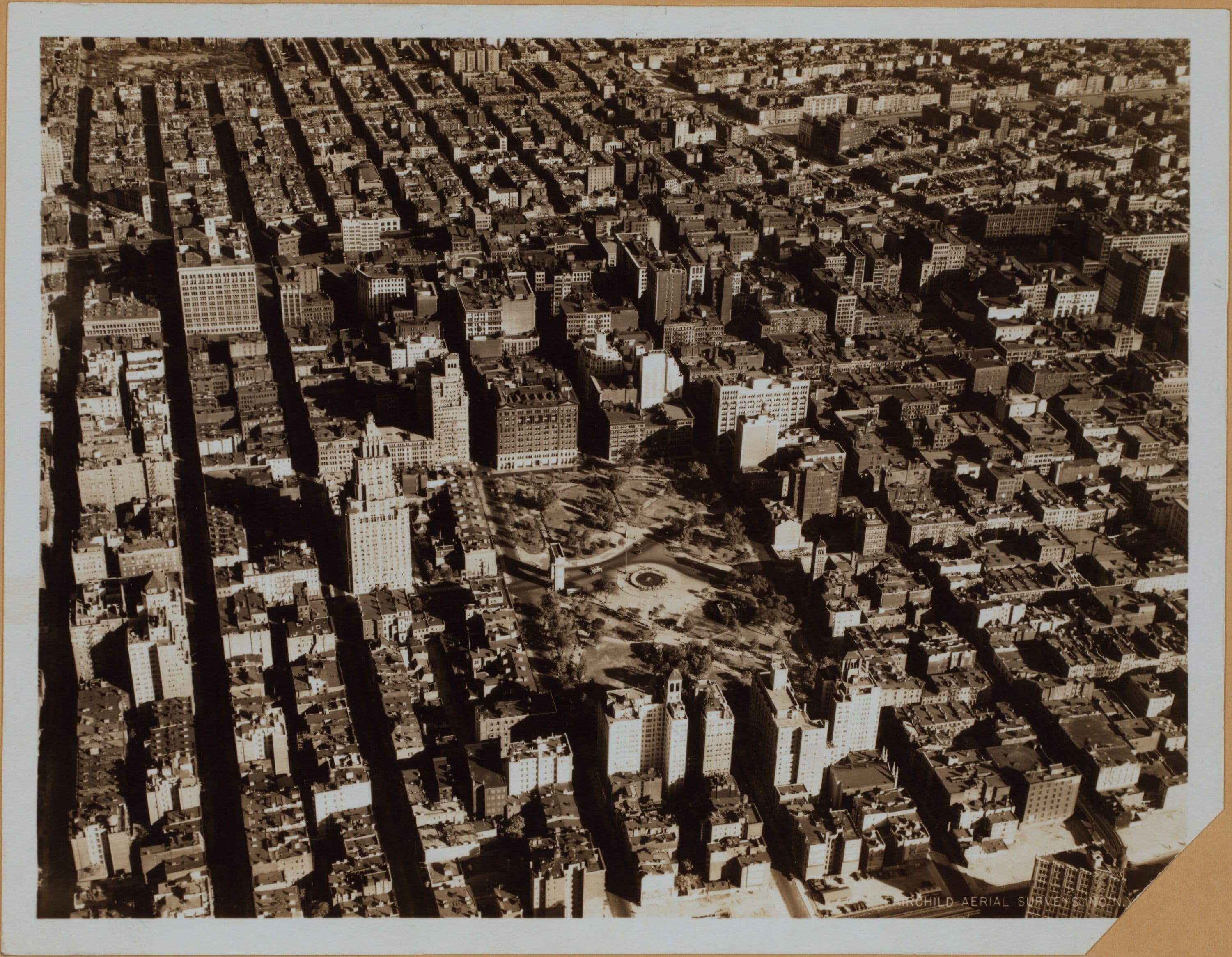 General View - Manhattan - Greenwich Village - Washington Square Park.