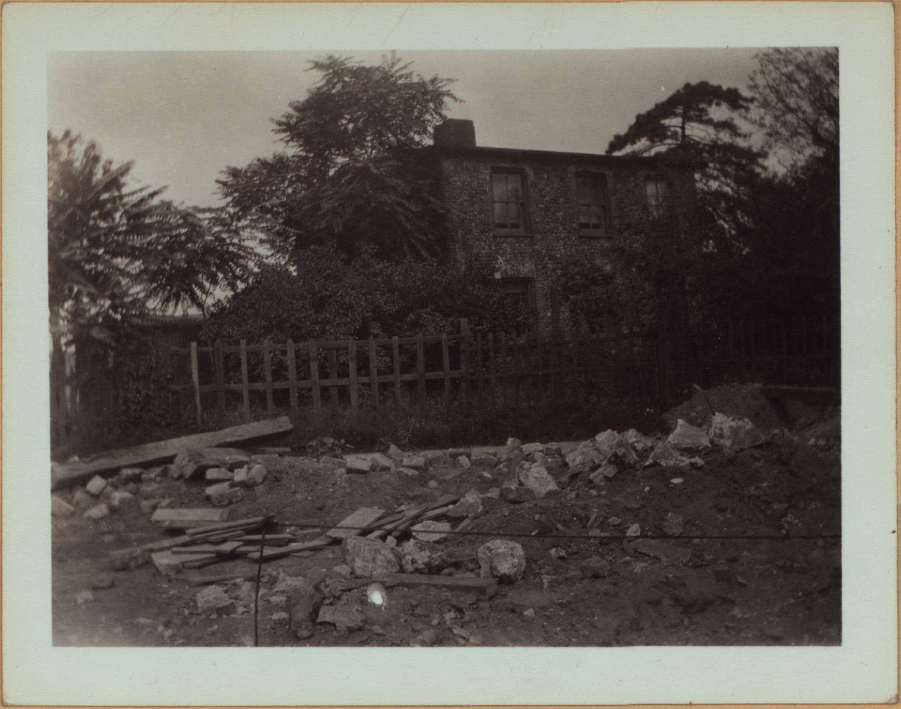 Queens: Grand Avenue - Calamus Road