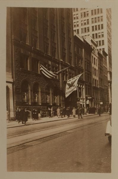 Manhattan: Broadway - Morris Street, 1932–1933
