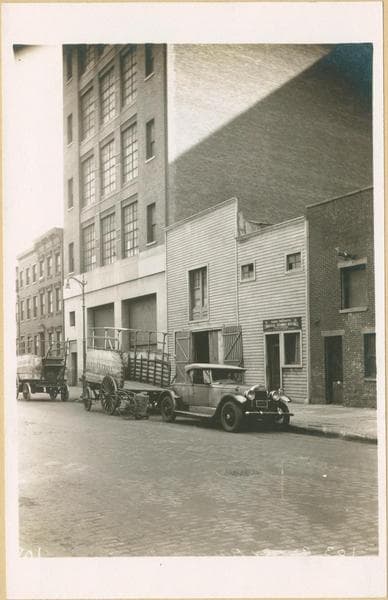 Manhattan: Barrow Street - Greenwich Street, 1932–1933