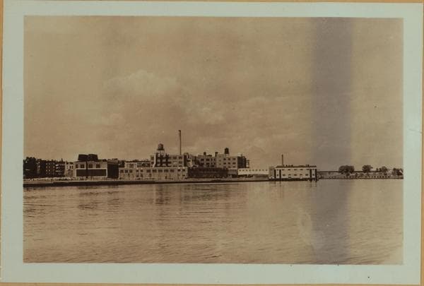 Harlem River - Manhattan - East 116th Street., 1937