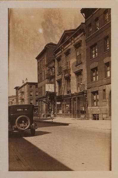 Brooklyn: Henry Street - Cranberry Street, 1922–1932