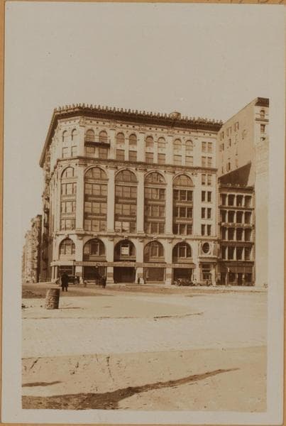 Manhattan: Broadway - Houston Street (West), 1932–1934