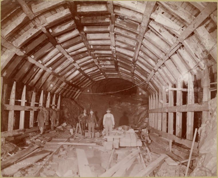 Central Park Tunnel, 1902-10-24