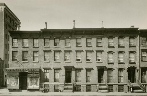 465-471 Hudson Street (Barrow Street - Christopher Street)