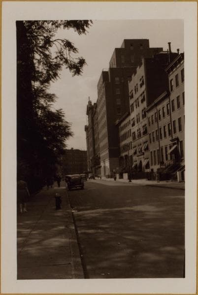 Manhattan: 11th Street - 7th Avenue, 1942