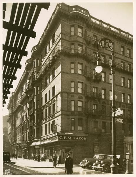 Columbus Avenue - West 82nd Street