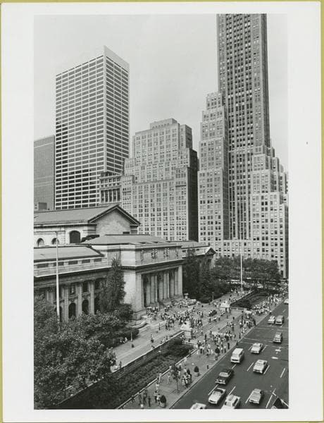 Fifth Avenue - 40th Street - 42nd Street, west side, 1981-10