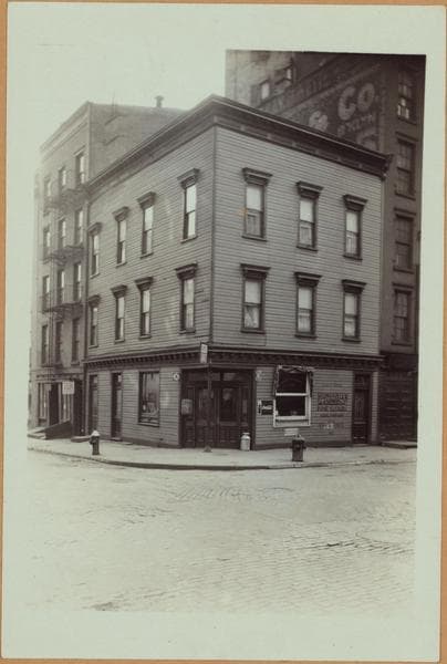 Manhattan: Water Street - Dover Street, 1932