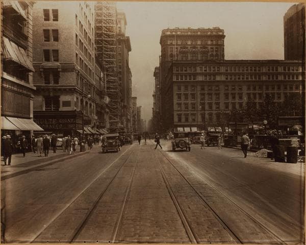 Manhattan: Broadway - Warren Street, 1925