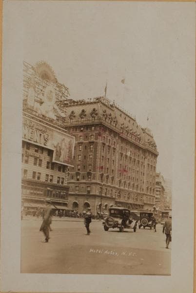 Manhattan: Broadway - 44th Street, 1924–1936