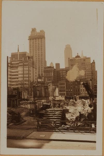 Manhattan: 51st Street (West) - 5th Avenue, 1932–1933