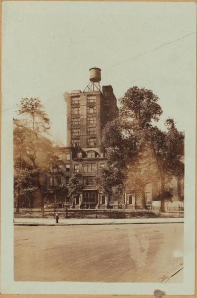 Manhattan: Washington Square South - West Broadway, 1928