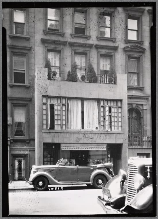 C. MacVeady Inc. Importers (Gowns); convertible auto: 62 E. 56th St.- Park Ave., Manhattan, 1935